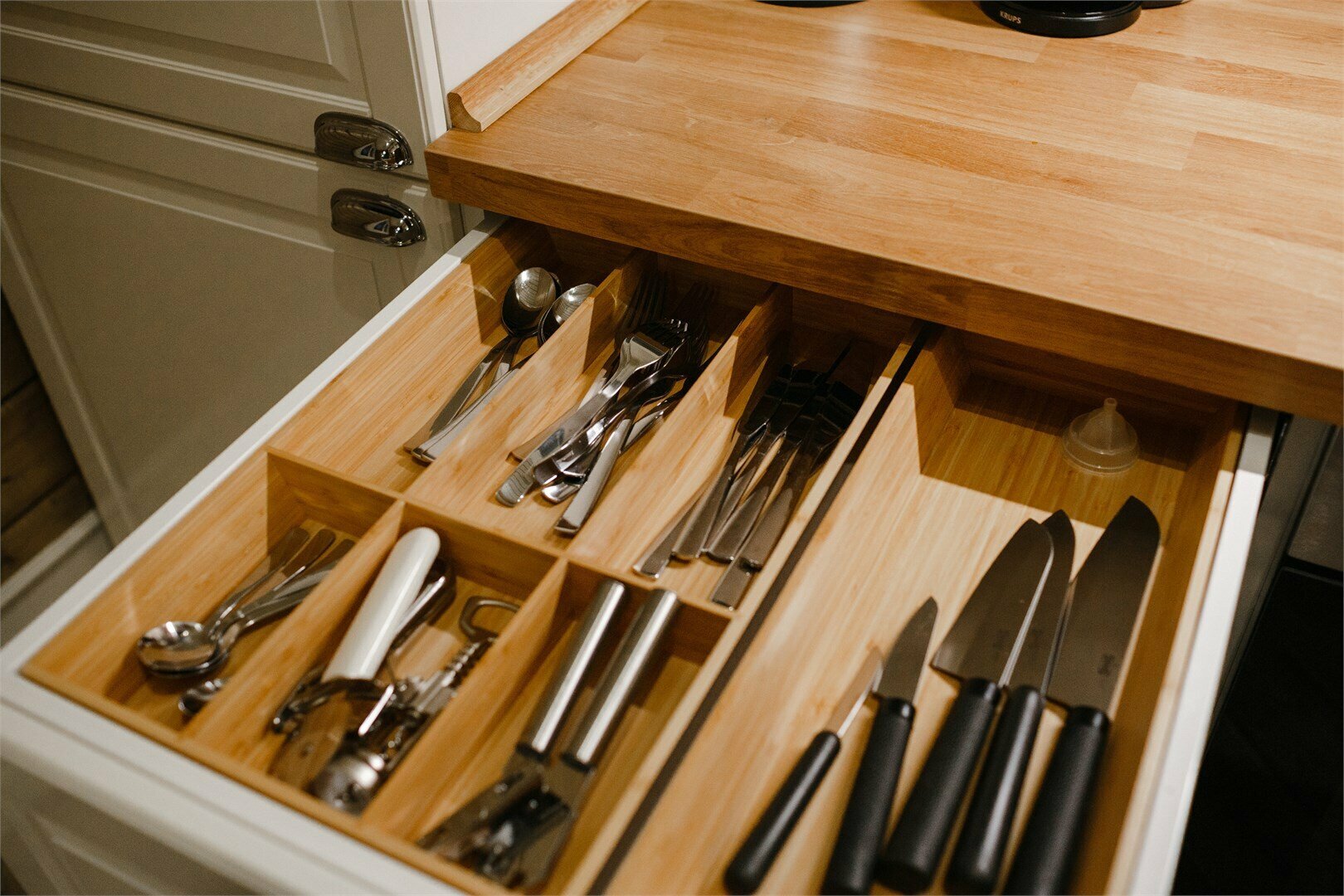 Скандинавский дом с видом на озеро