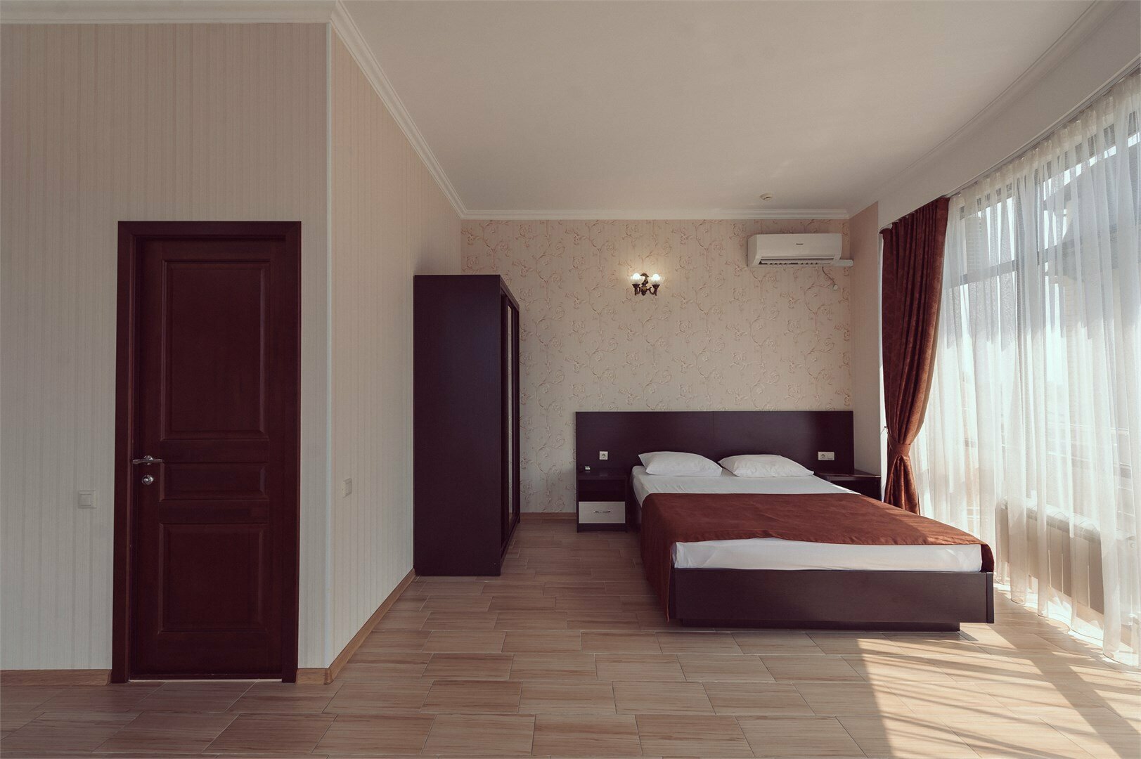 Люкс двухкомнатный с балконом