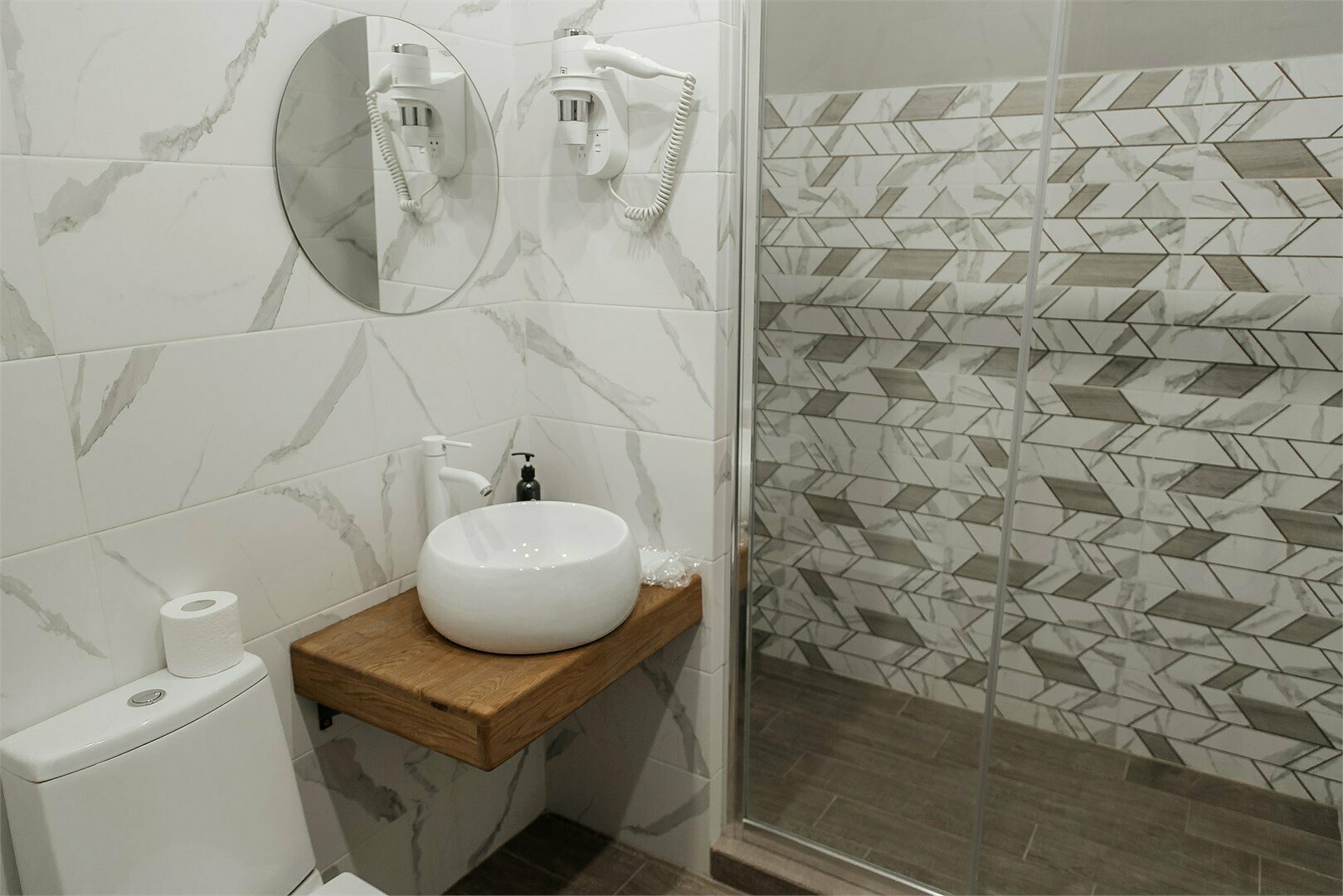 Стандарт с одной двуспальной кроватью и видом на город