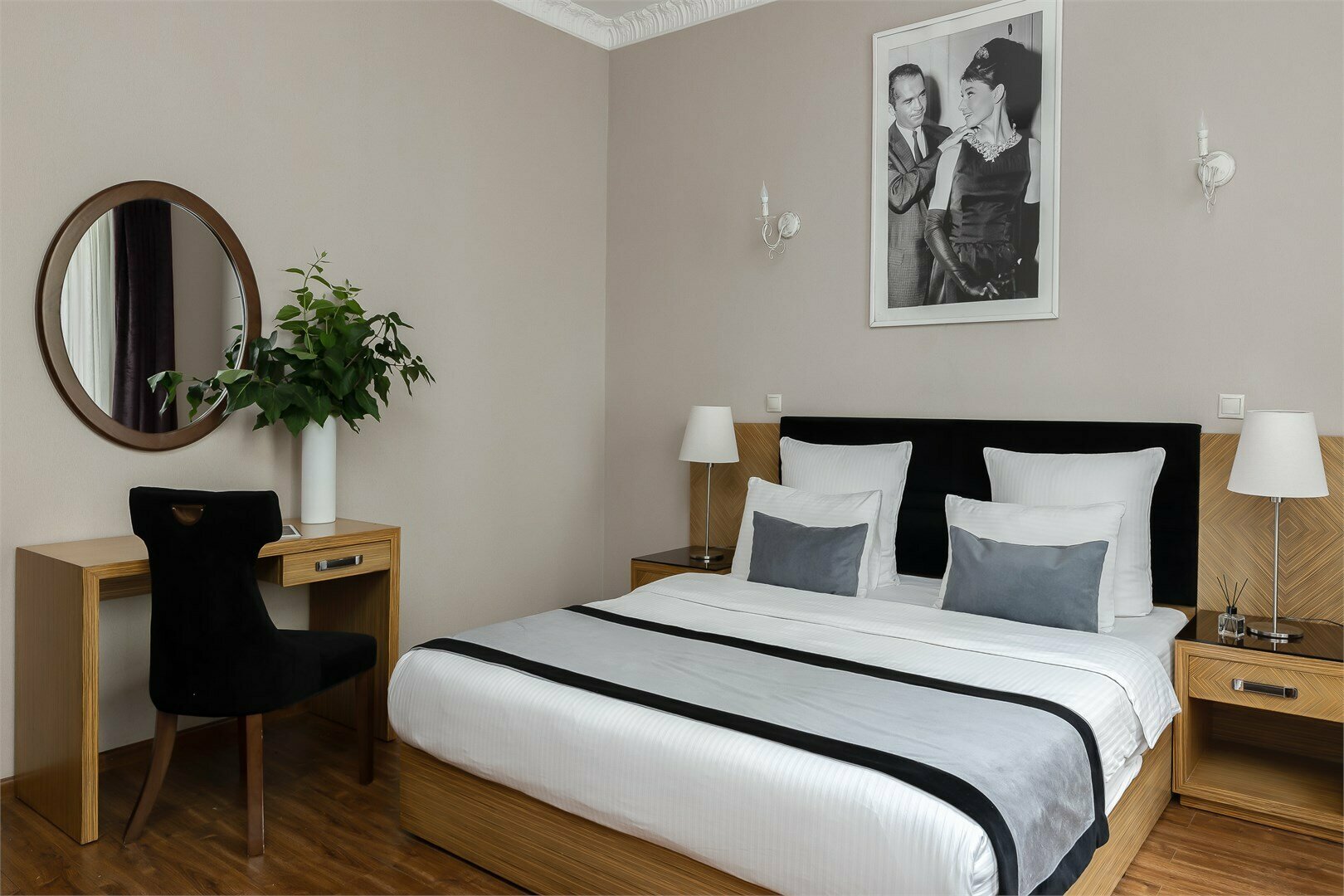 Улучшенный номер с кроватью размера «king-size»