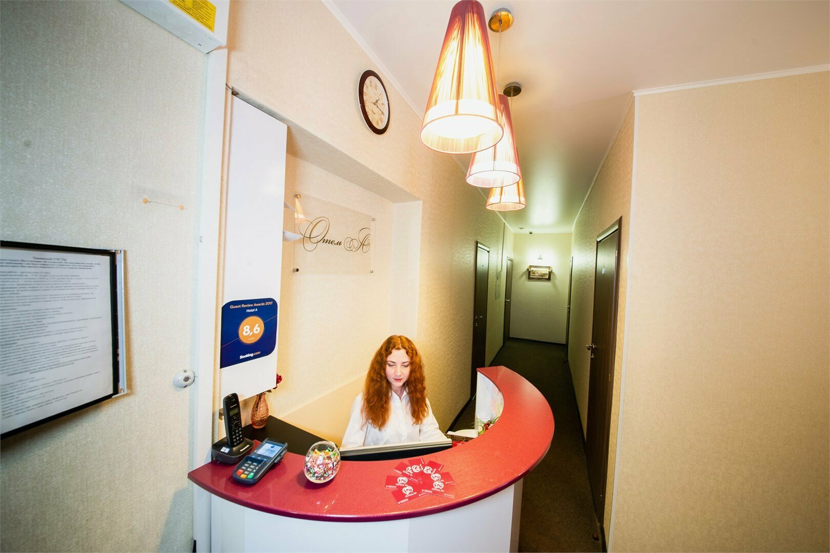 №4 Улучшенный трёхместный номер (1 большая кровать или 3 односпальные кровати)