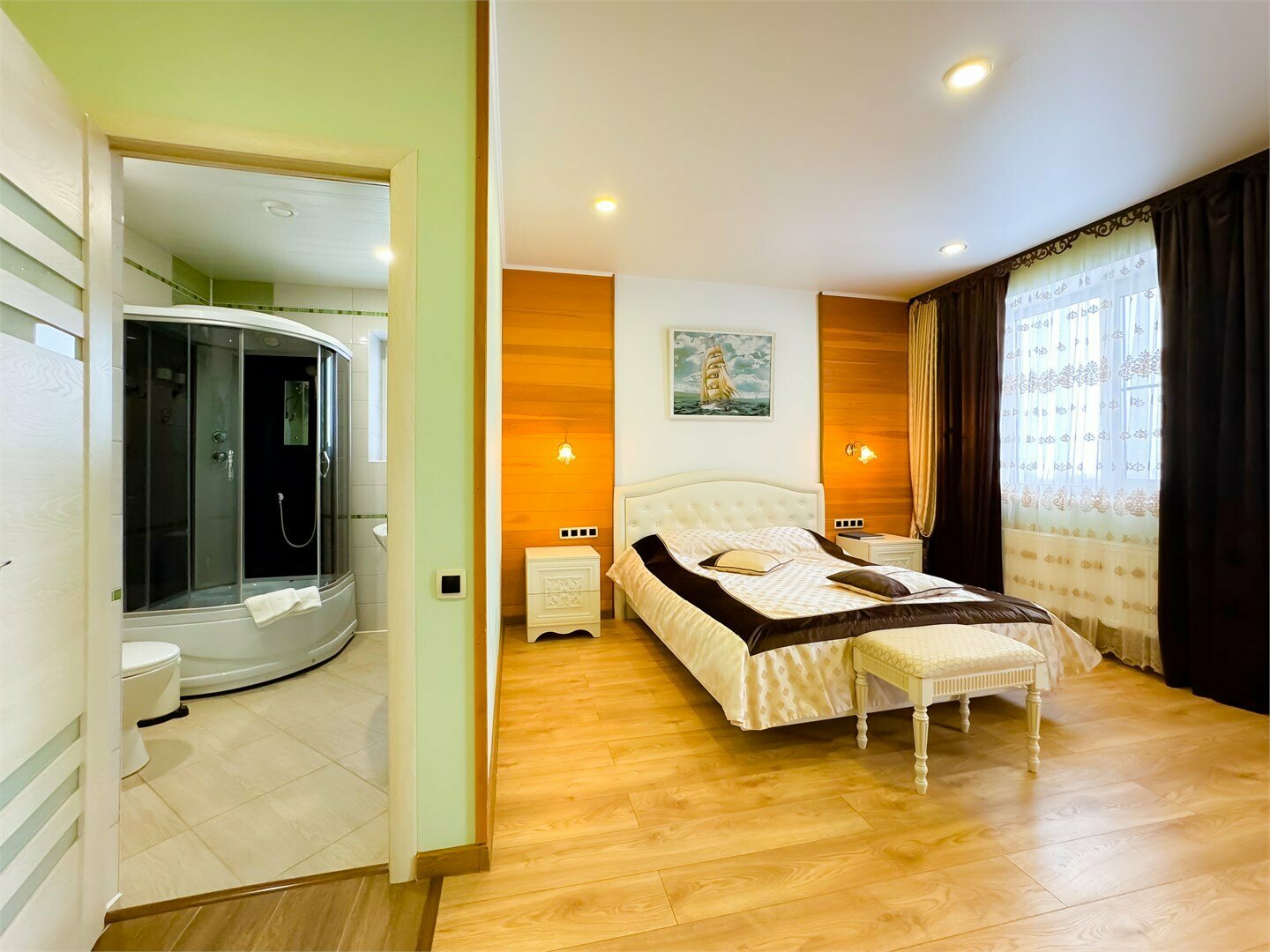 ЛЮКС С ВИДОМ НА ОЗЕРО