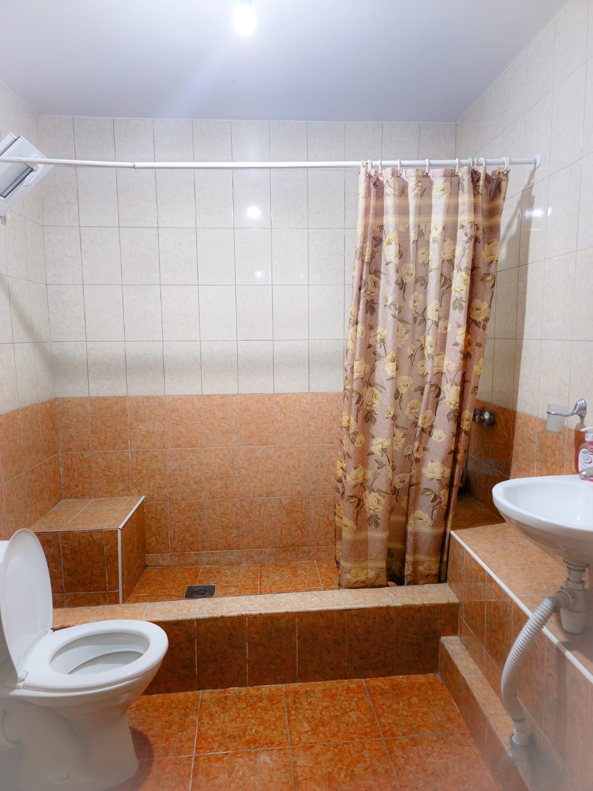 5. Трёхместный семейный с угловым балконом