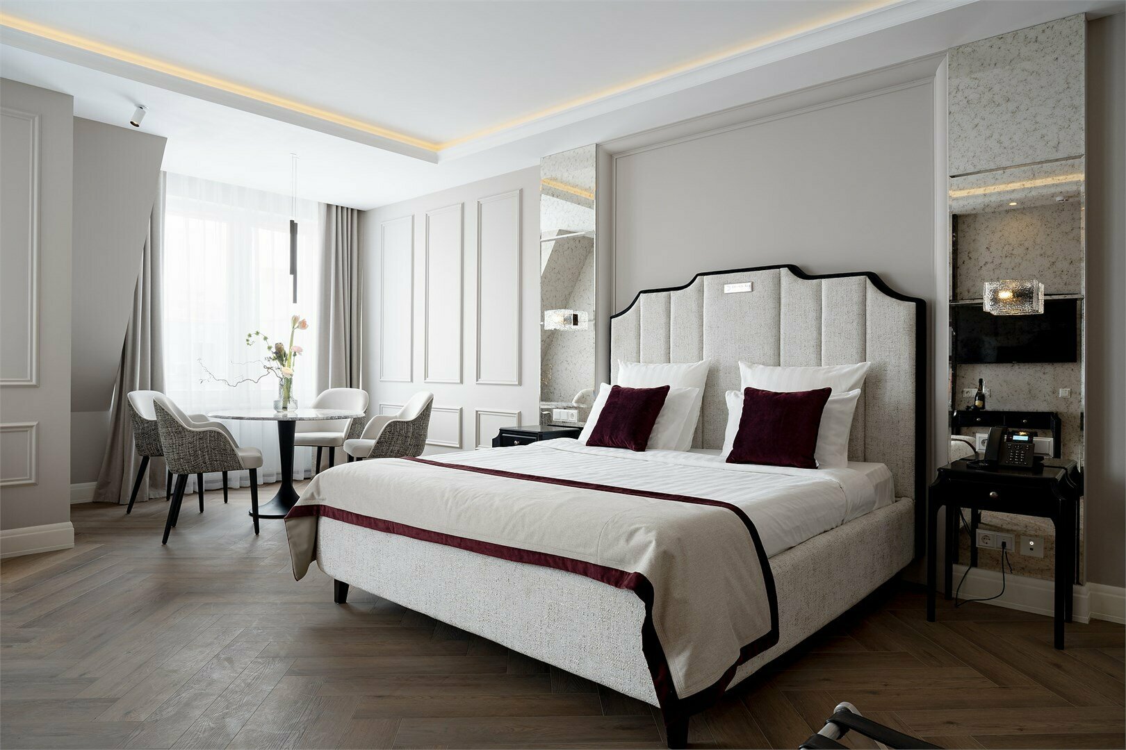 Роял Делюкс