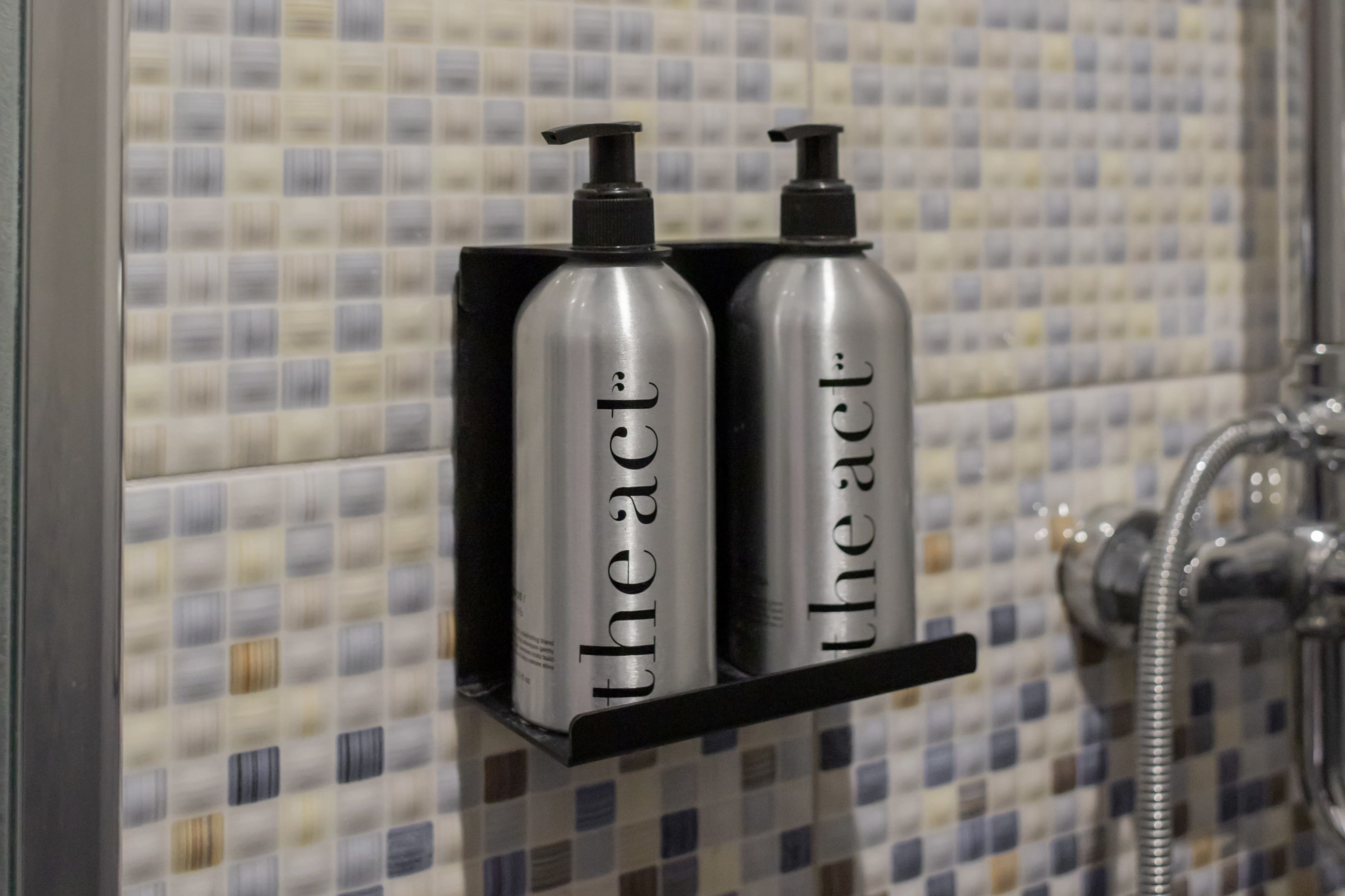 Полулюкс с кухней, балконом, вид на двор, (1 этаж), до 2-х гостей