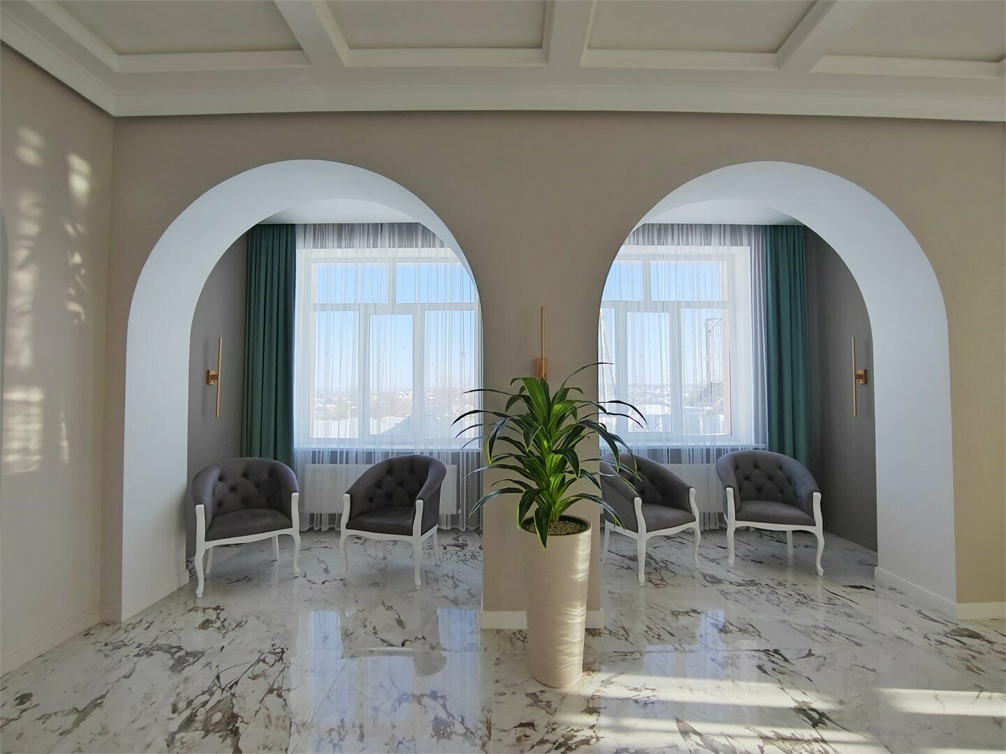 Небольшой двухместный номер с 2 отдельными кроватями