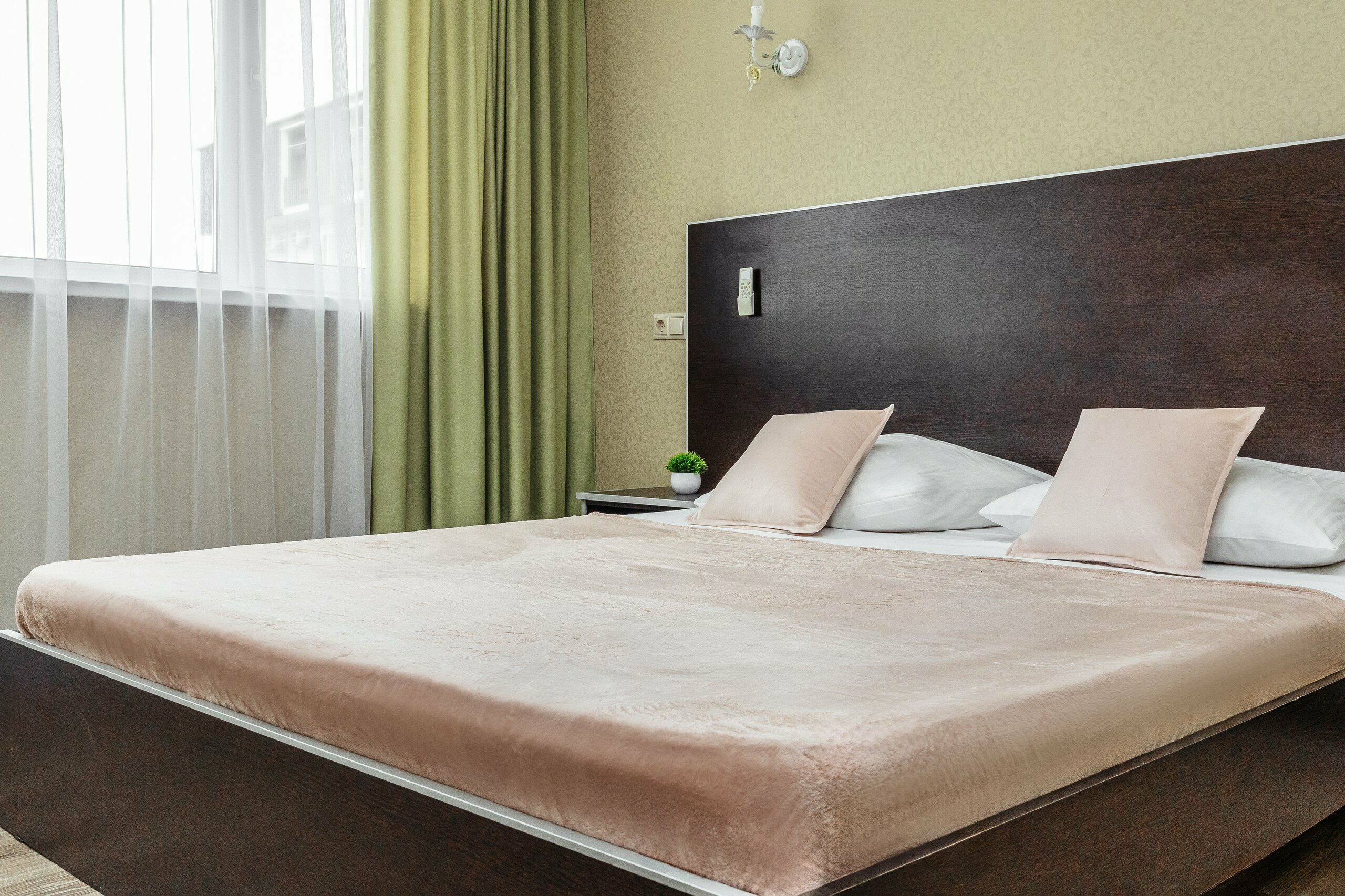 Трехместный номер с балконом БроНау Ася