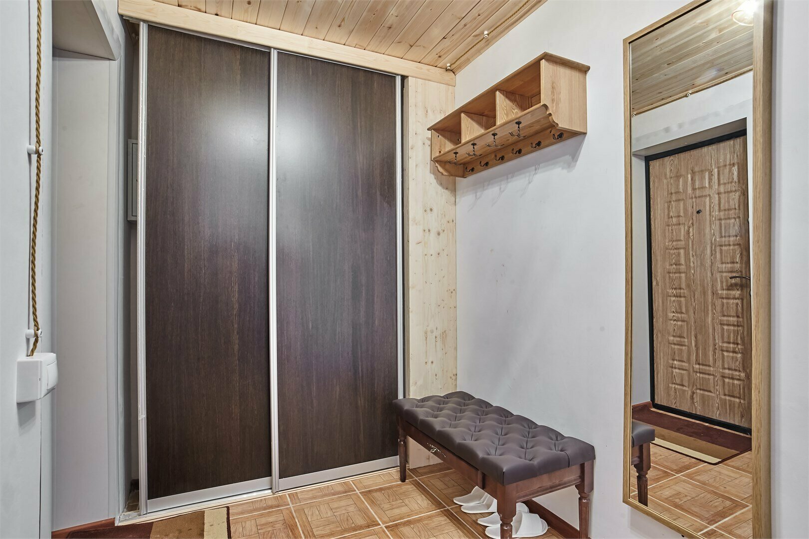 Апартаменты на 4-х гостей с камином и балконом