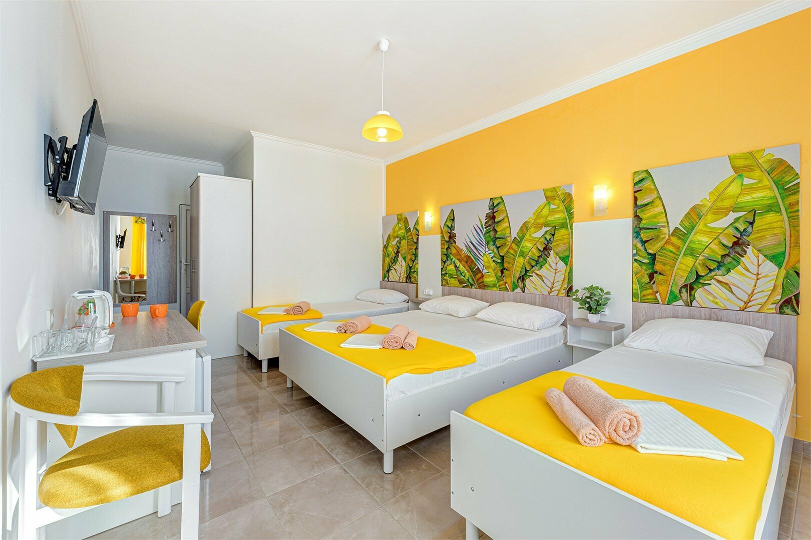 Четырехместный номер с видом на море