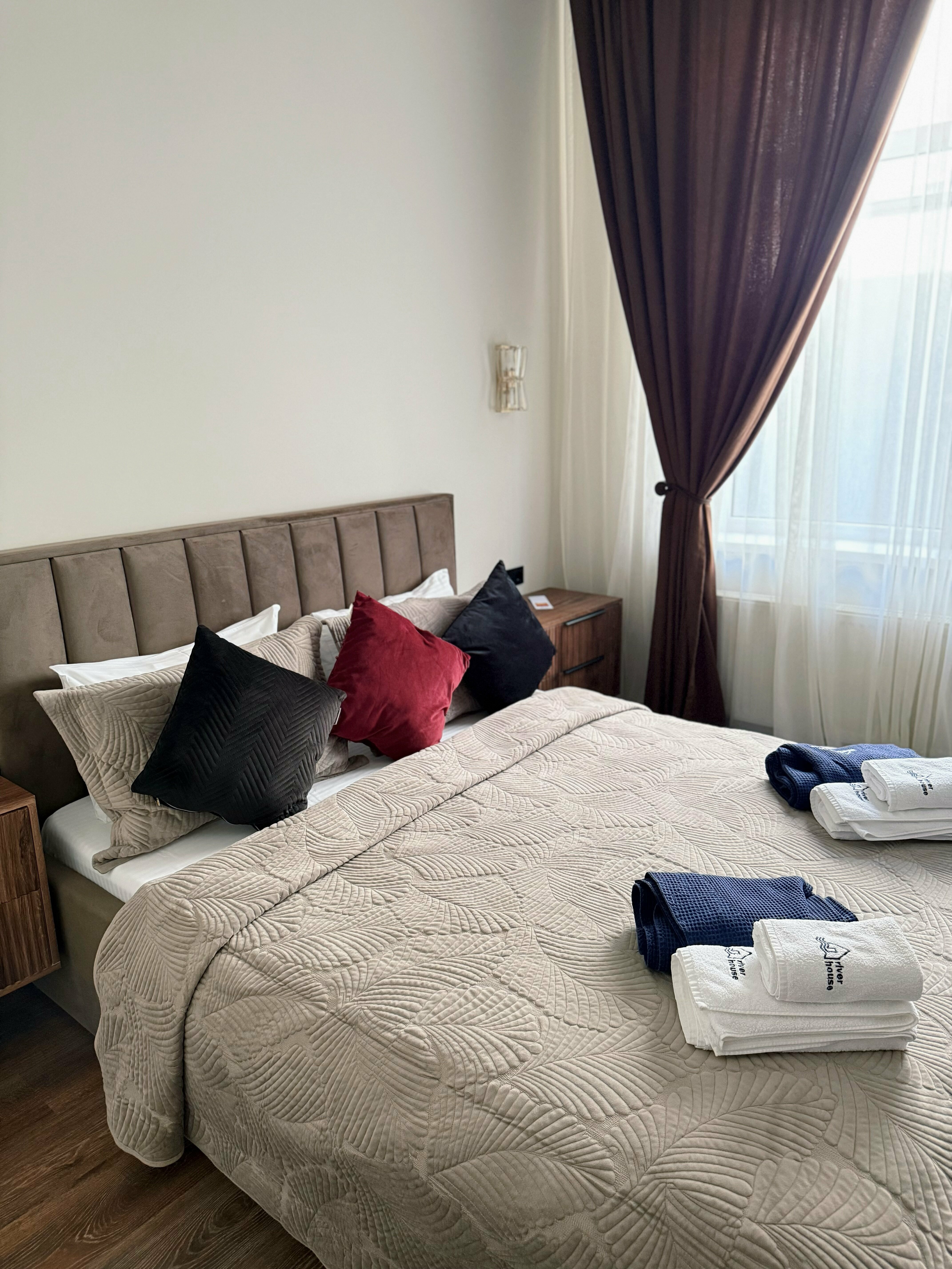 Коттедж с собственным бассейном