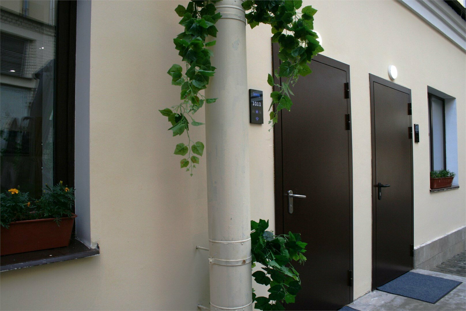 izzzi APARTAMENT с отд. входом на 1 этаже