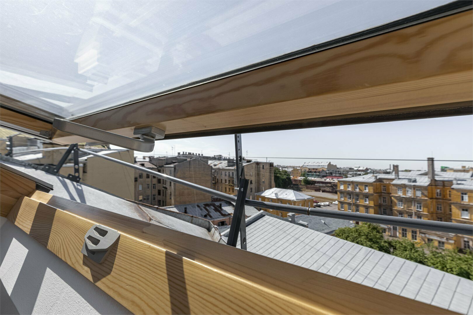 izzzi MANSARDA COMFORT с кондиционером