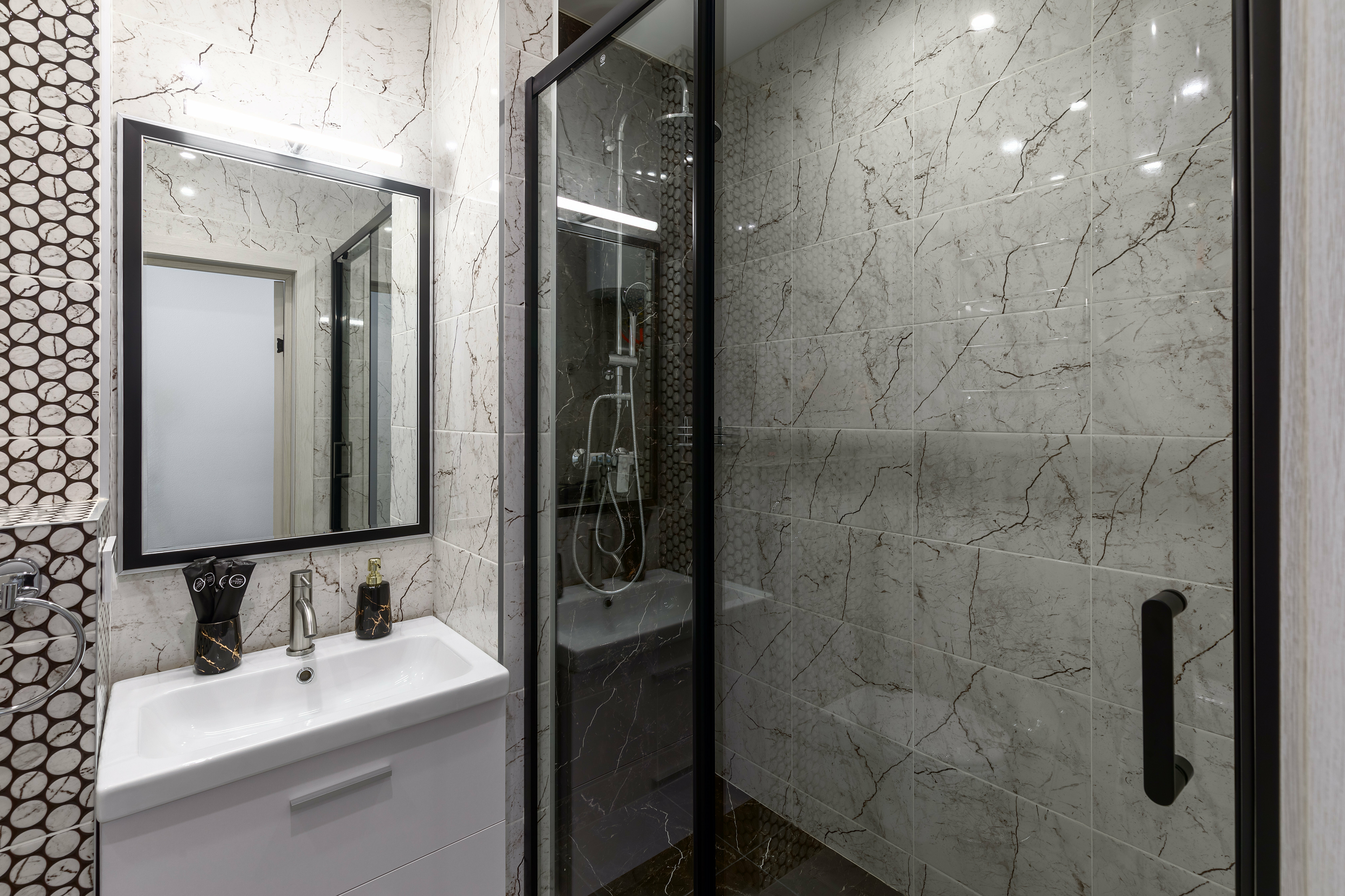 Номер-студия с кроватью размера "king-size" и диван-кроватью