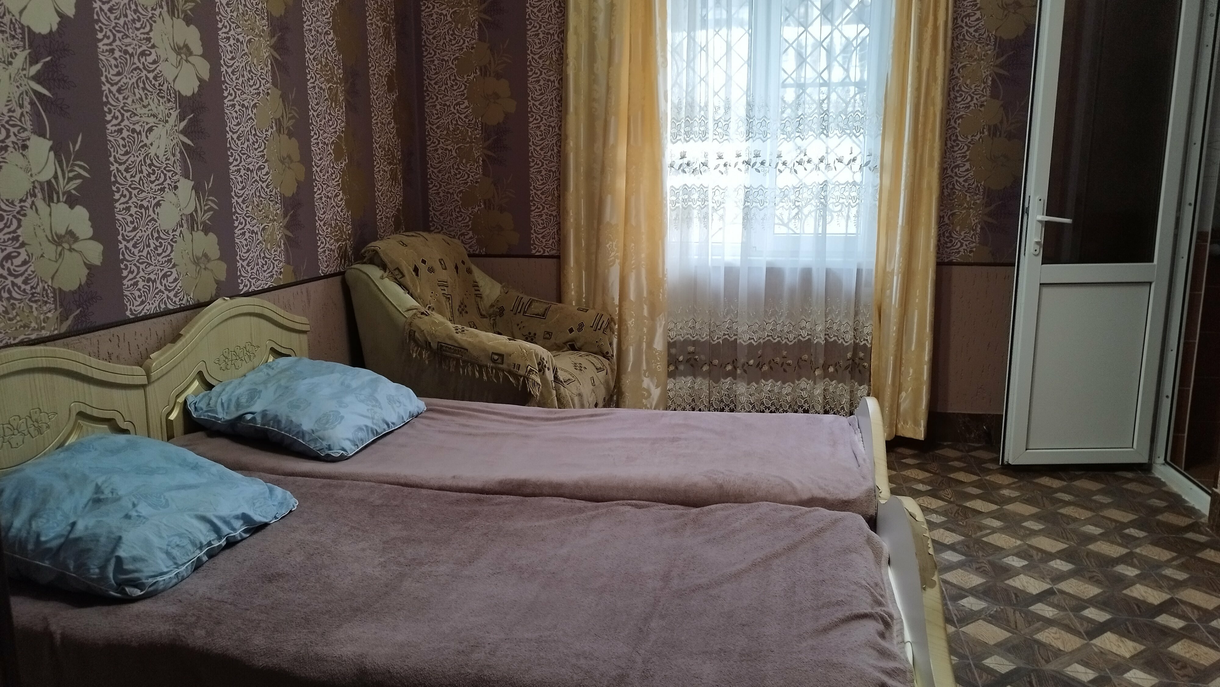 Бюджетный трехместный номер