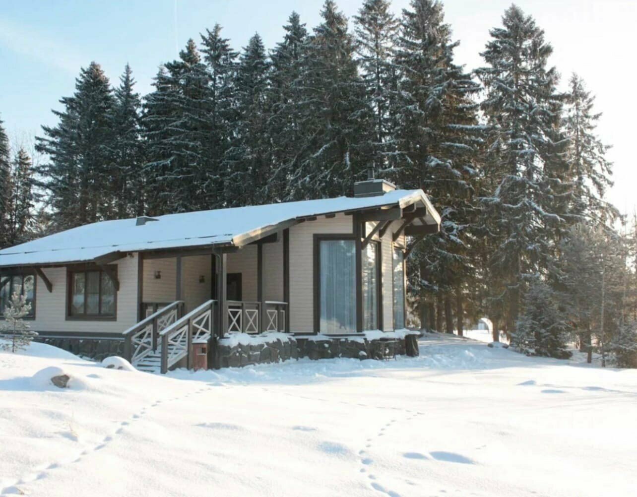 Коттедж №3 с камином, сауной и 2 спальнями