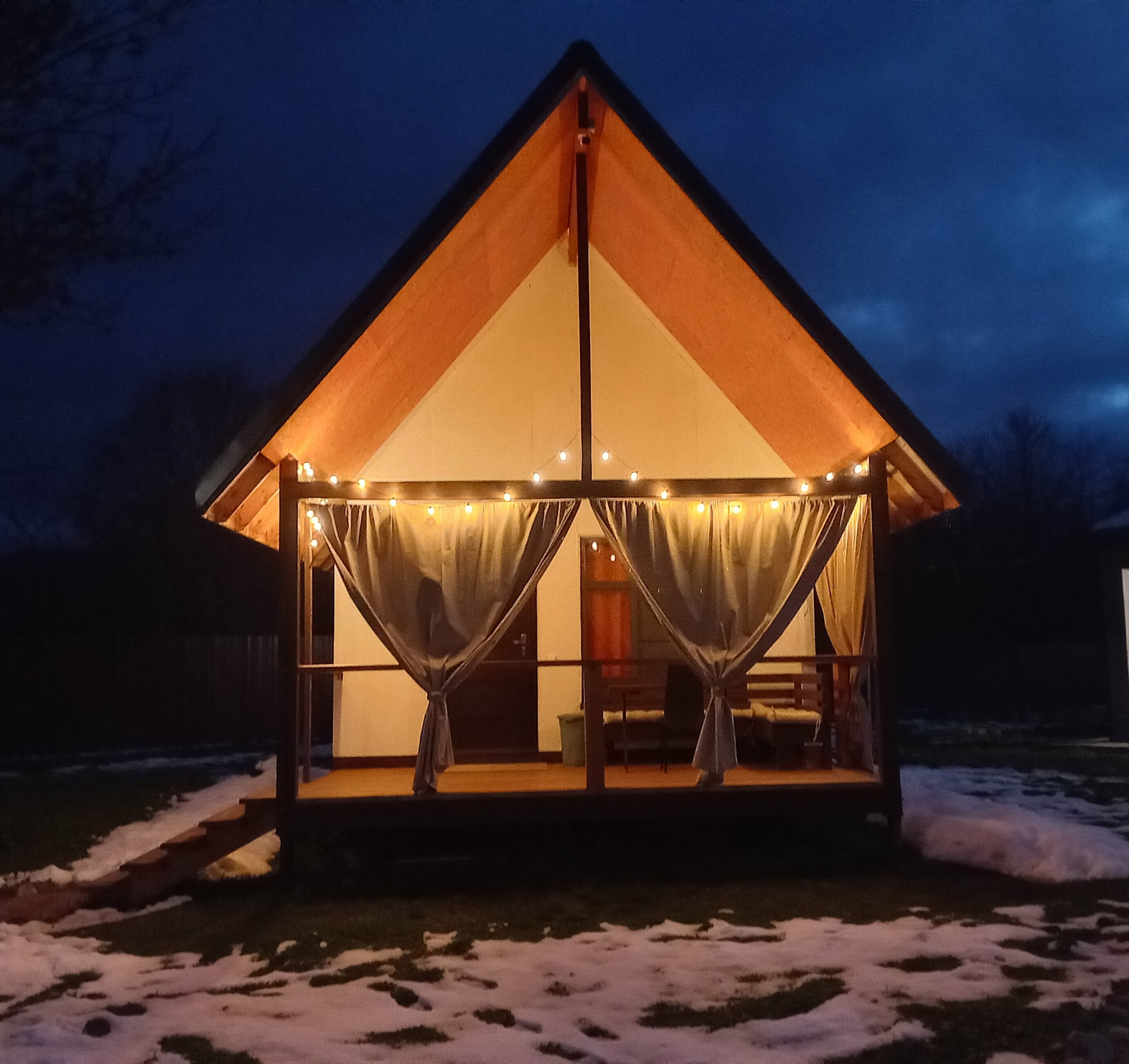 Двухуровневый четырехместный номер