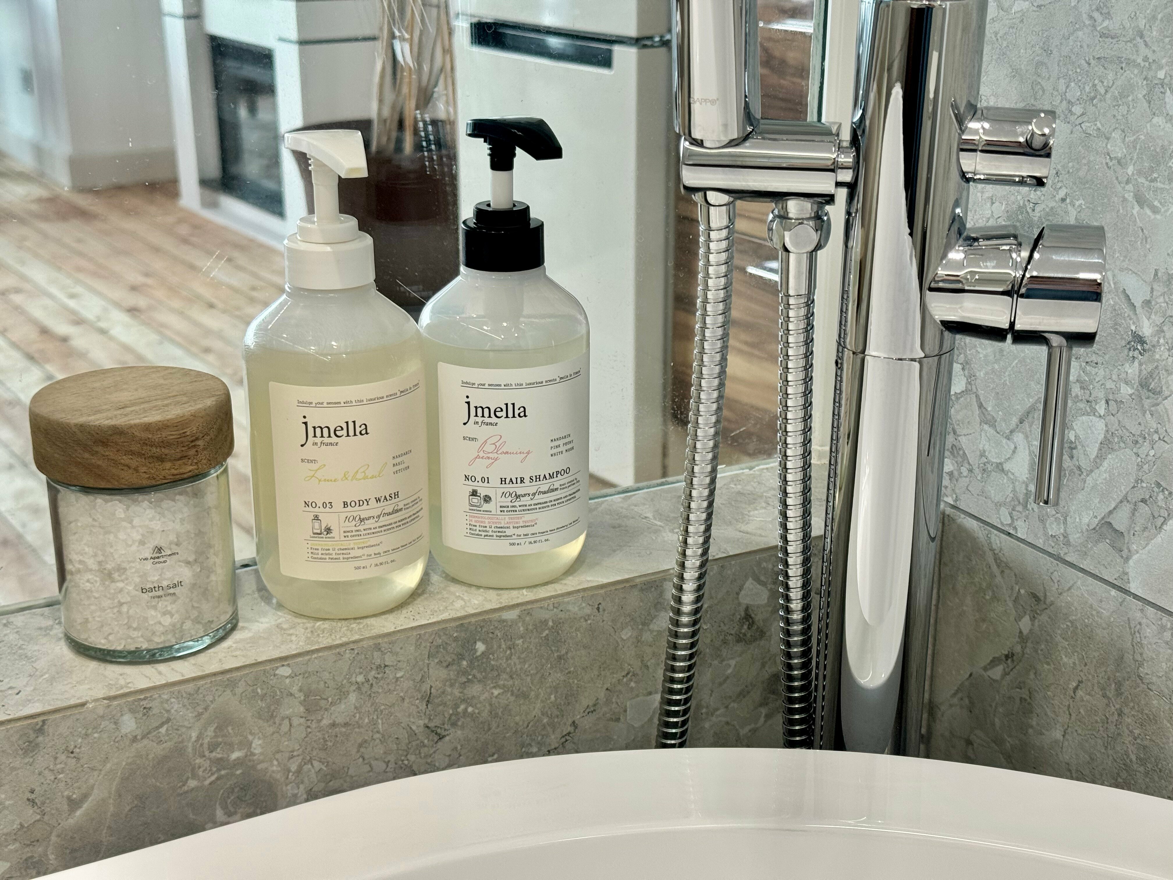 Семейный номер с видом на море