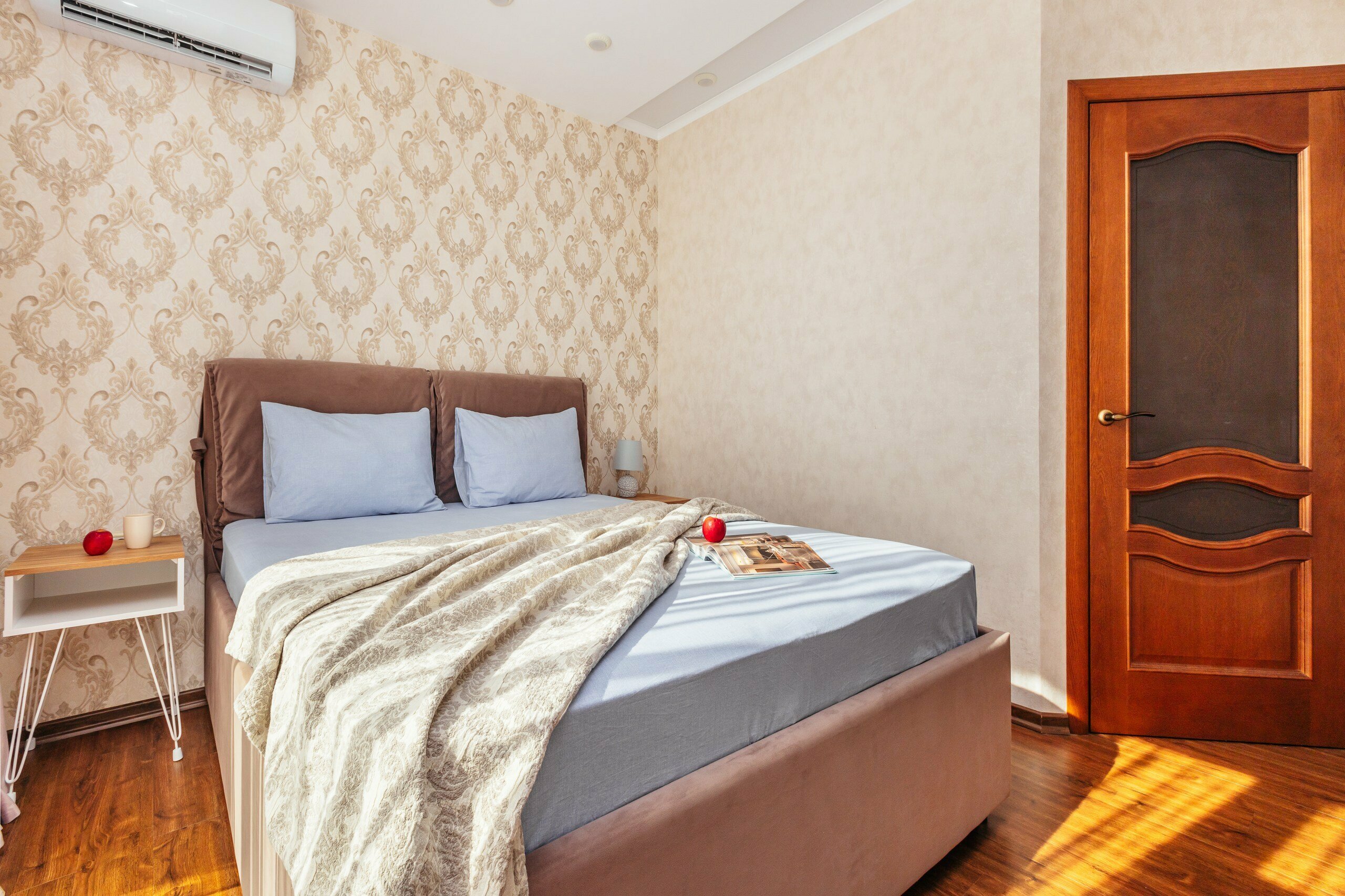 Апартаменты 2-комнатные для 5-х с балконом