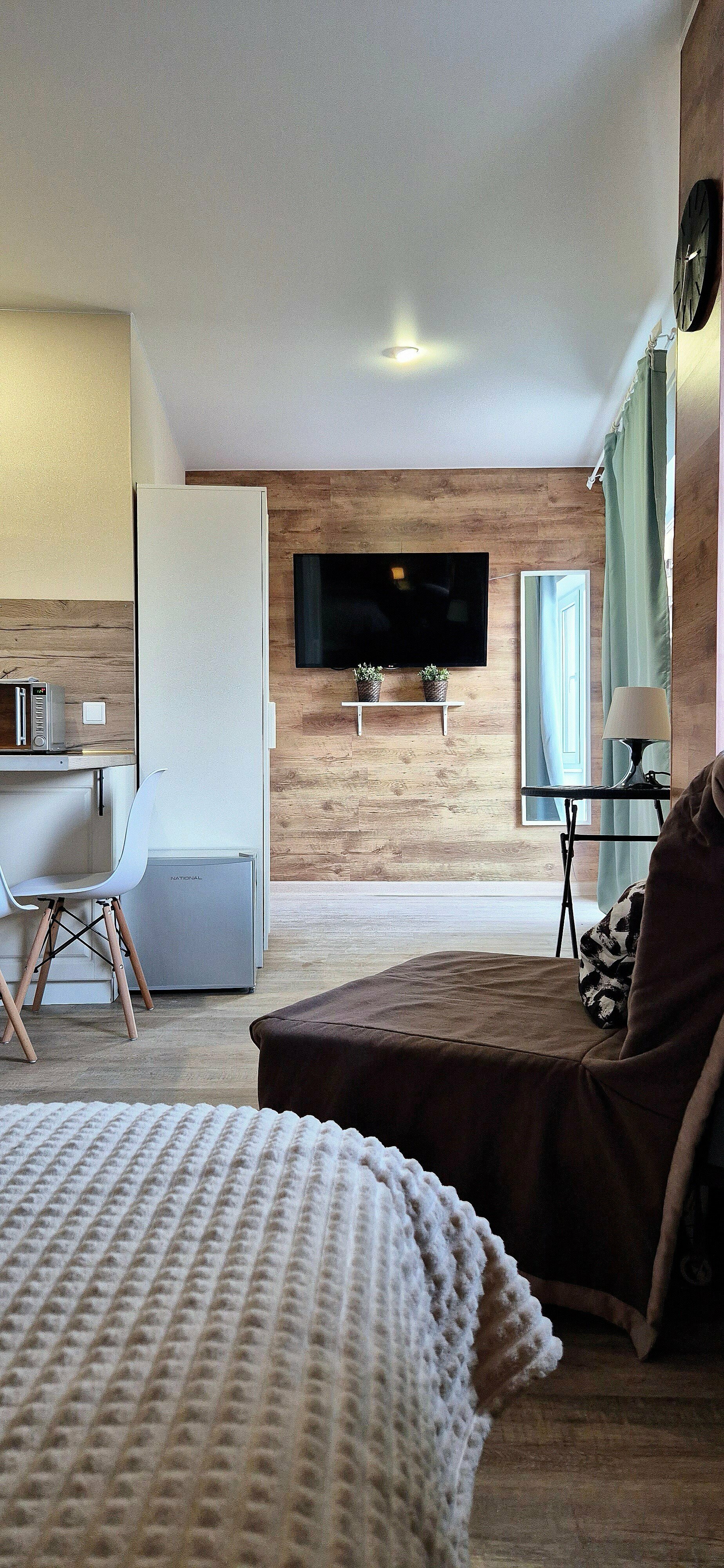 Трехместный номер «Комфорт» с душем