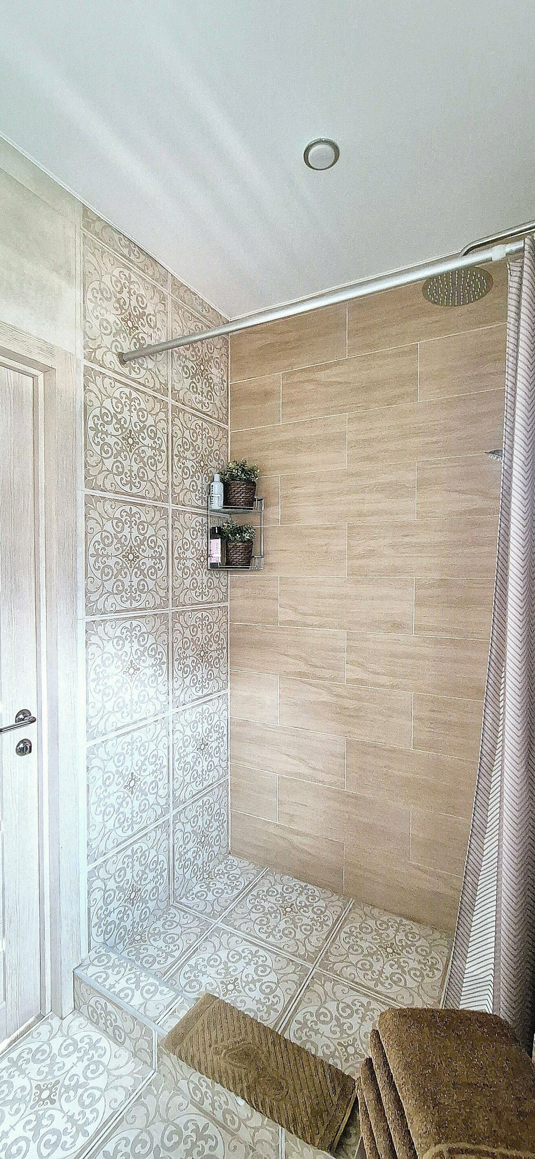 Трехместный номер «Комфорт» с душем