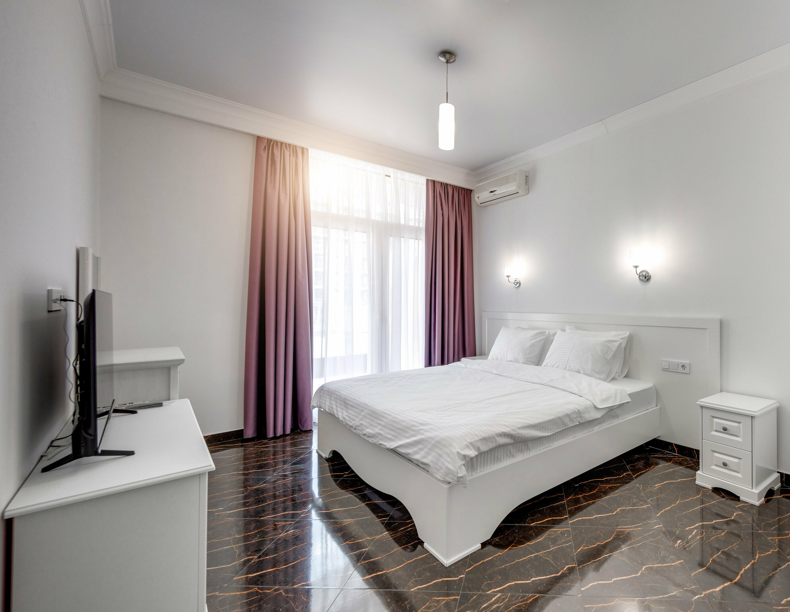 Апартаменты со спальней и кухней