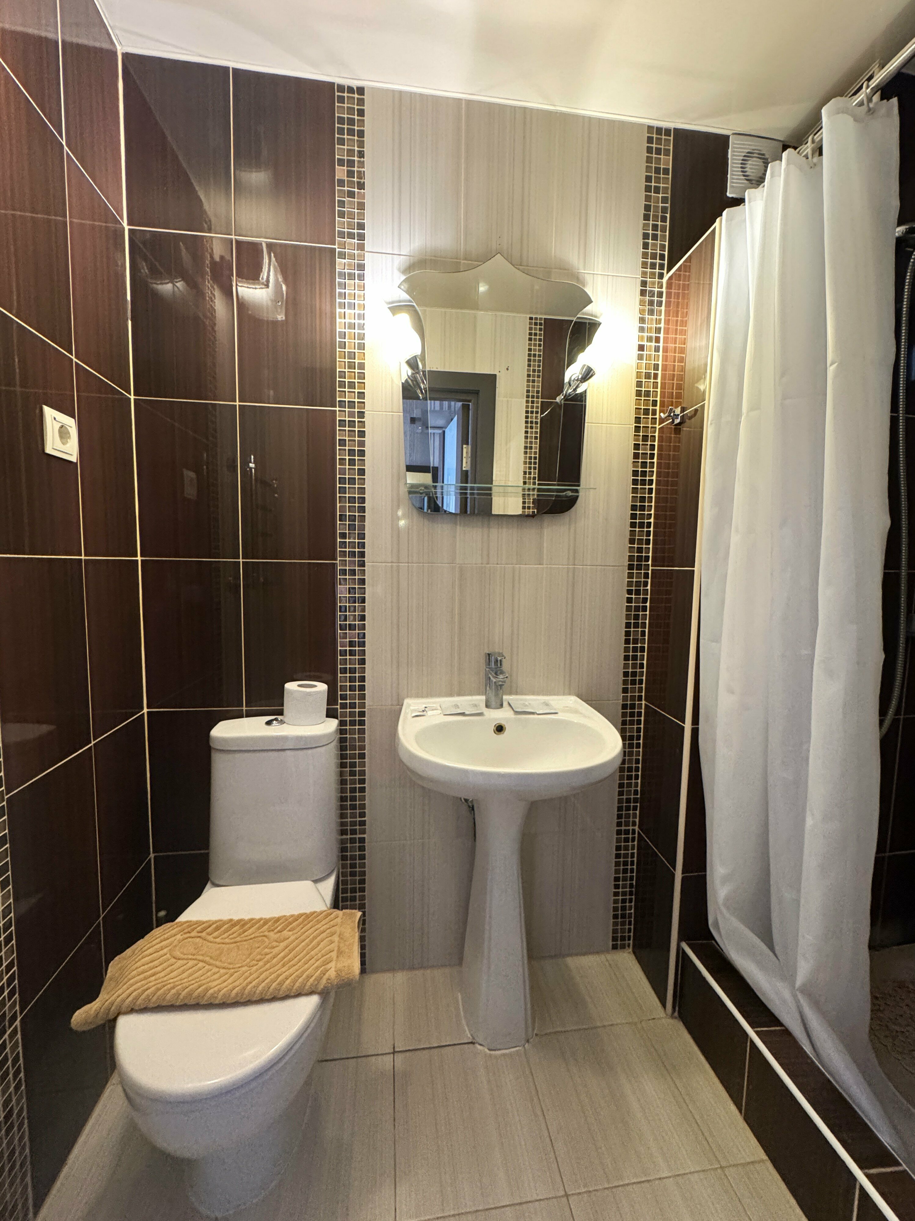 Семейный комфорт 2+2 с балконом и диваном