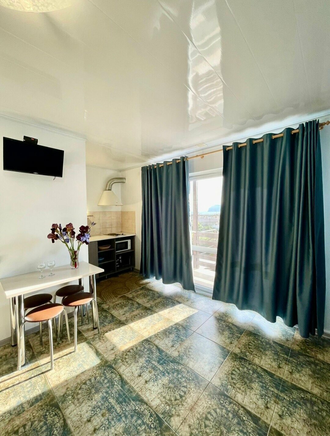 Номер-студия с видом на море