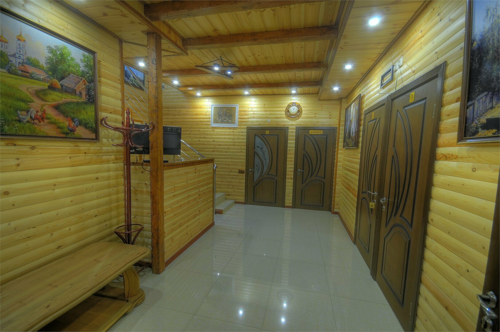 Одноместный номер из дерева