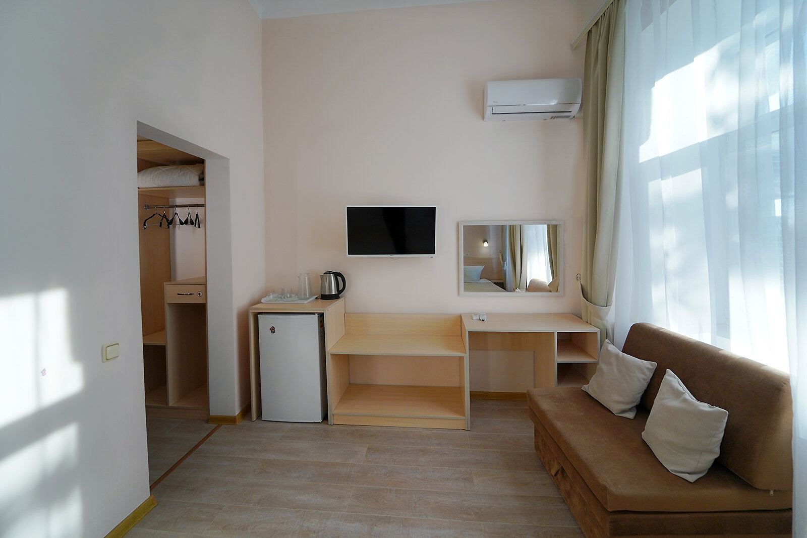 2х местный стандарт с видом во двор, без балкона