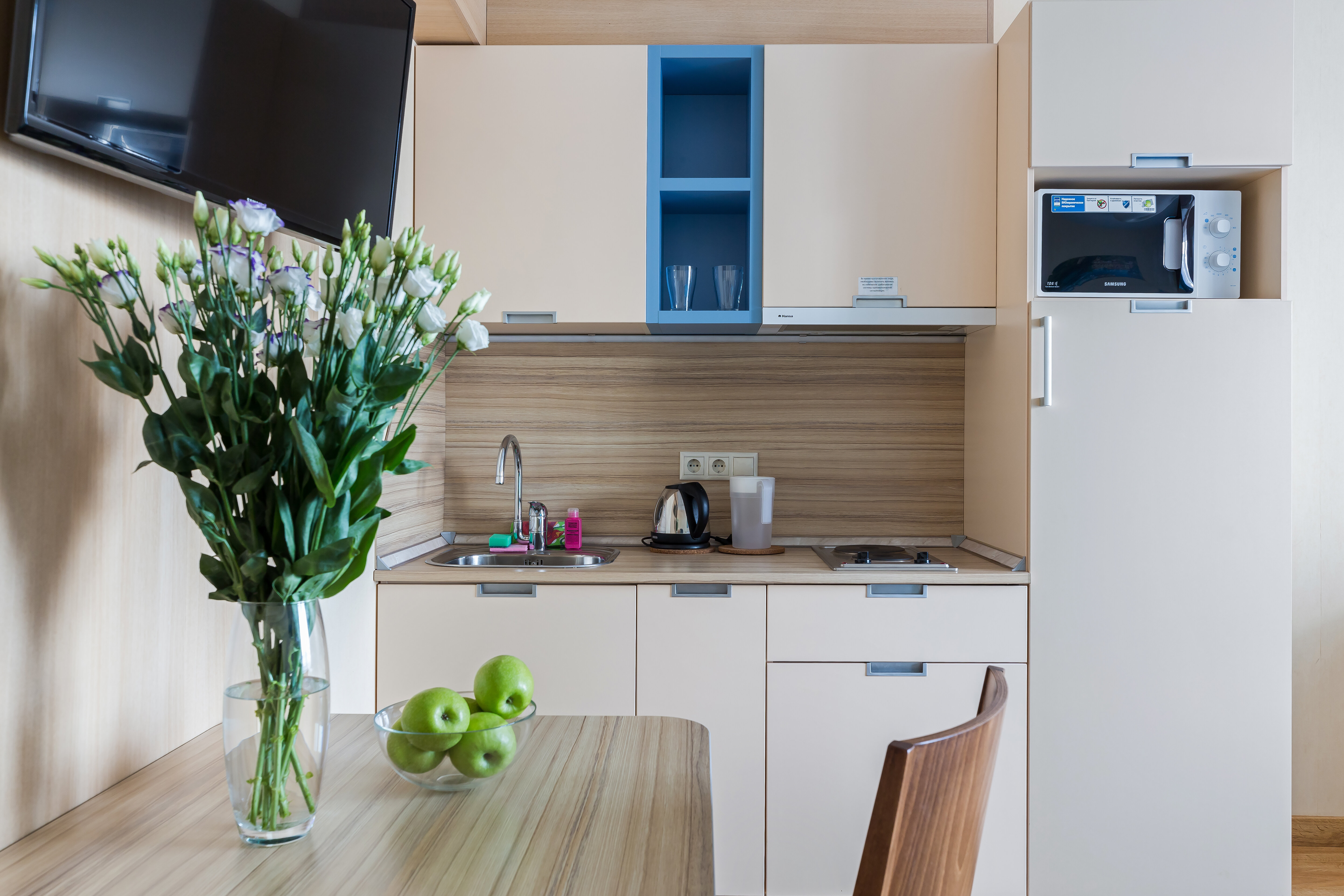 СТУДИЯ СТАНДАРТ С ОДНОЙ ДВУСПАЛЬНОЙ КРОВАТЬЮ