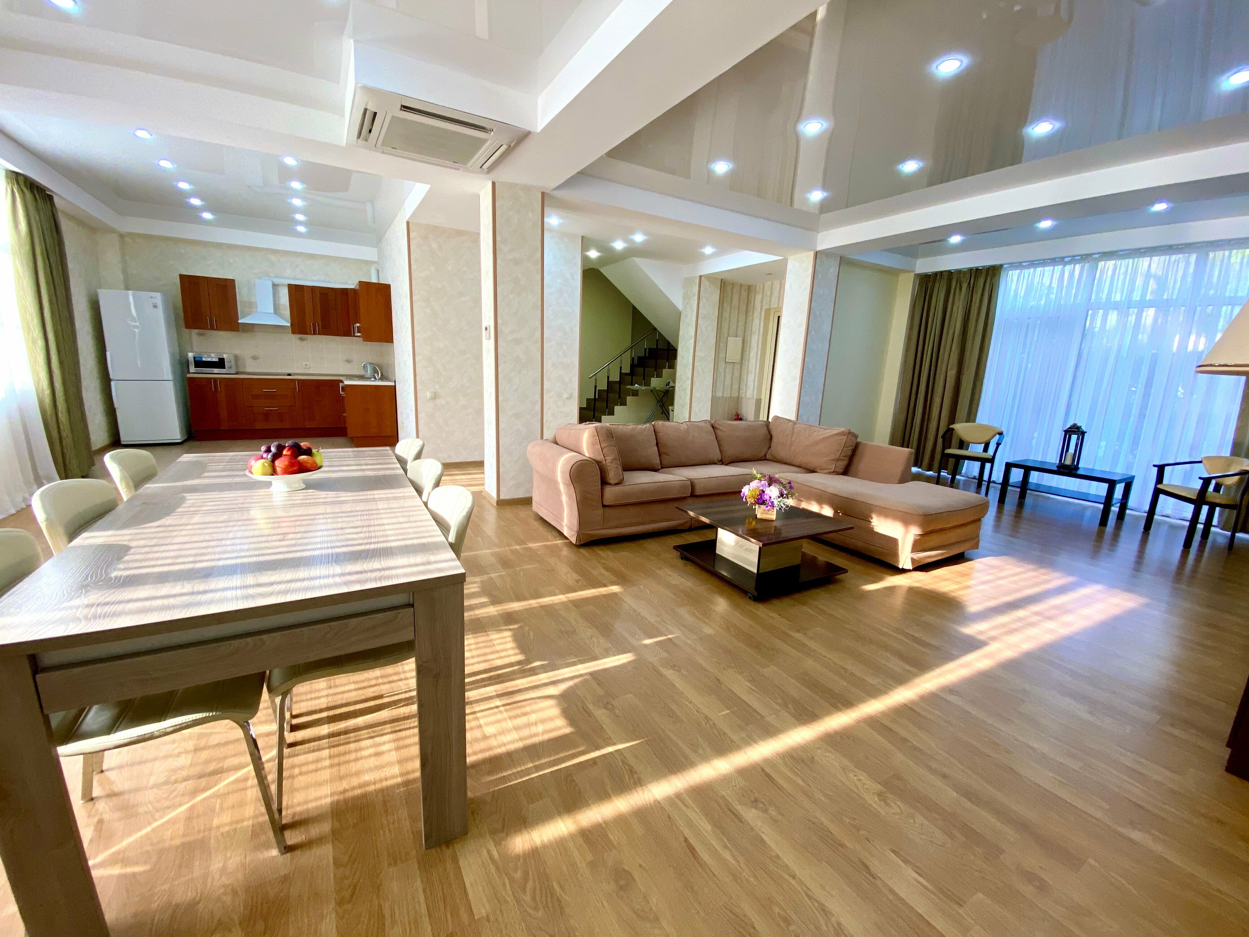 Апартаменты House