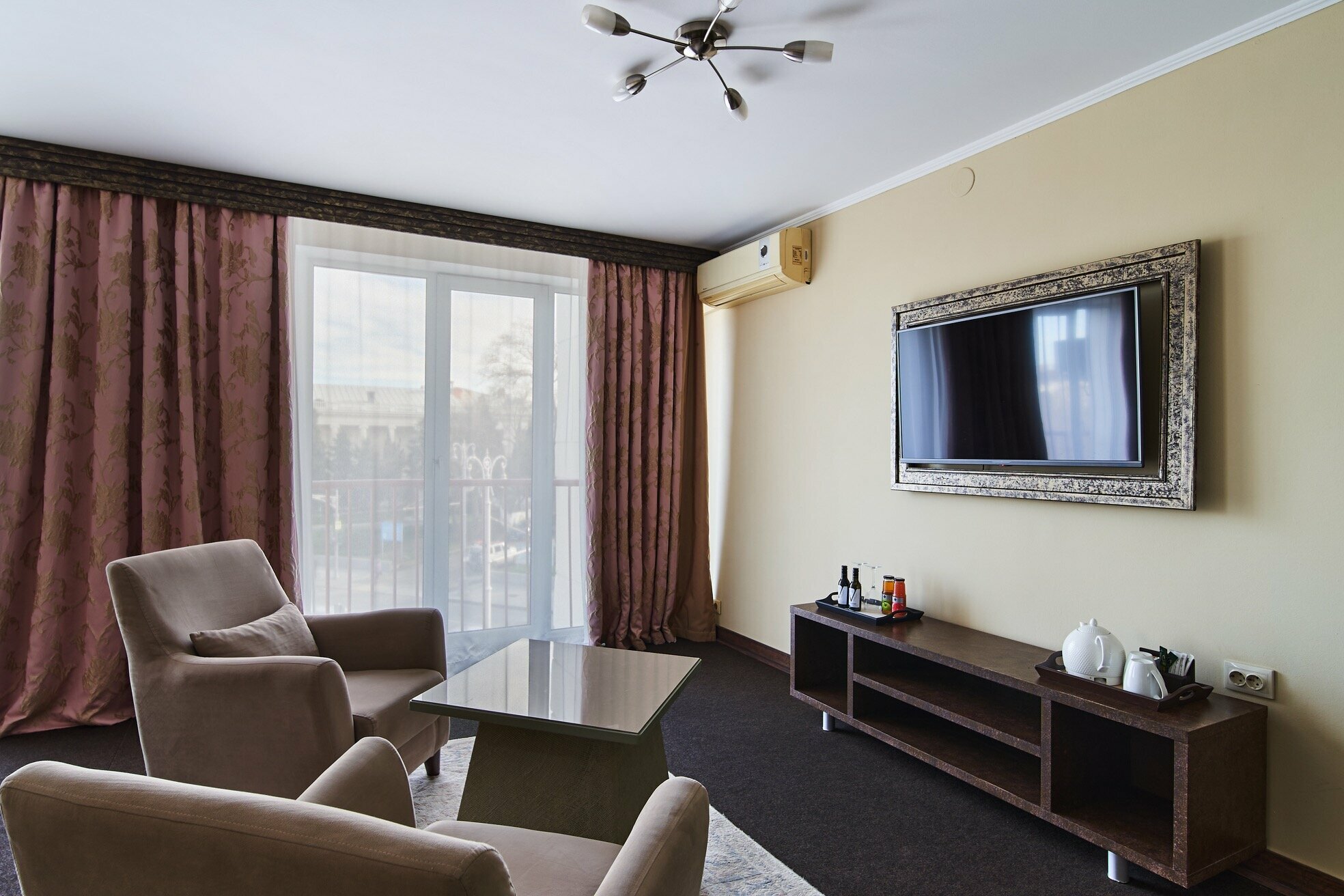 Люкс Студия