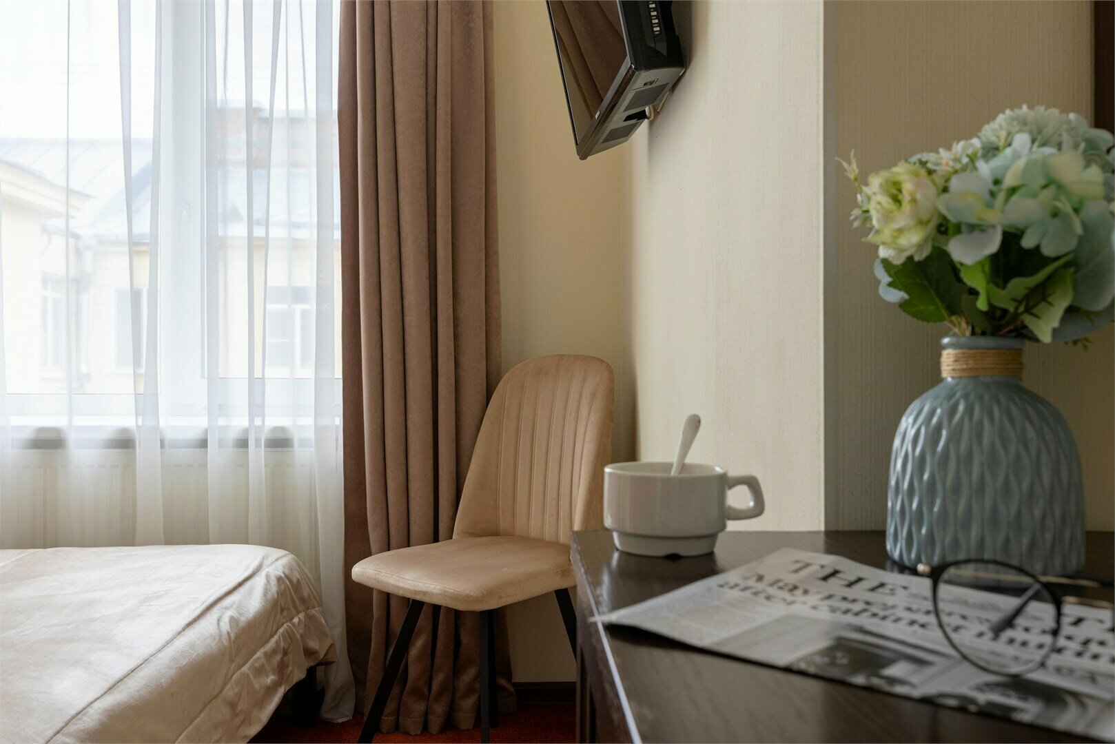 Стандартный номер с 1 кроватью и видом во внутренний дворик(кондиционер)