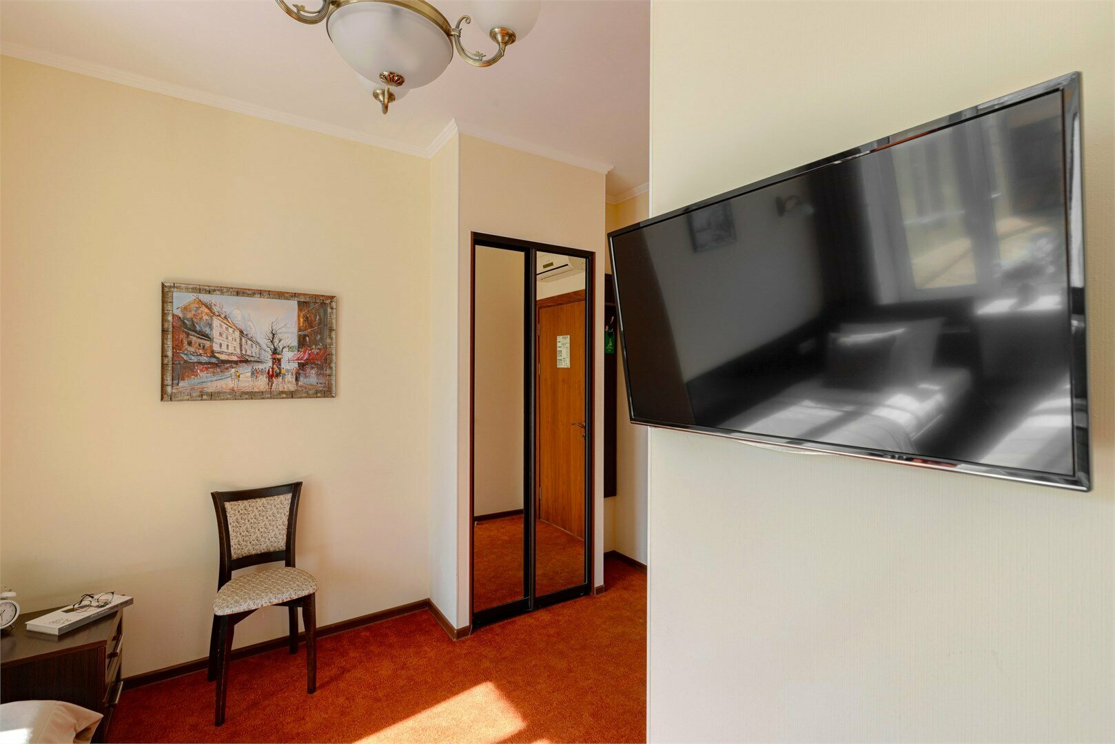 Стандартный номер с 2 раздельными кроватями и видом во внутренний дворик (кондиционер)