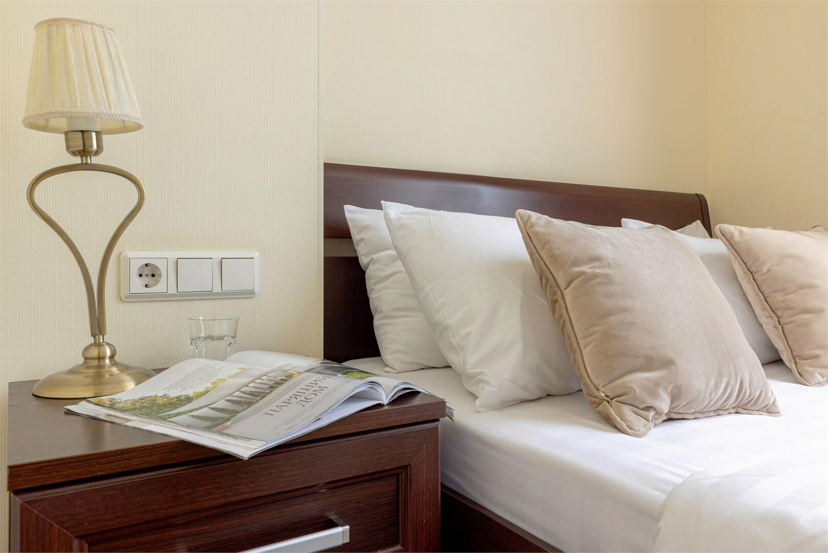 Стандартный номер с 1 кроватью и видом во внутренний дворик(кондиционер)