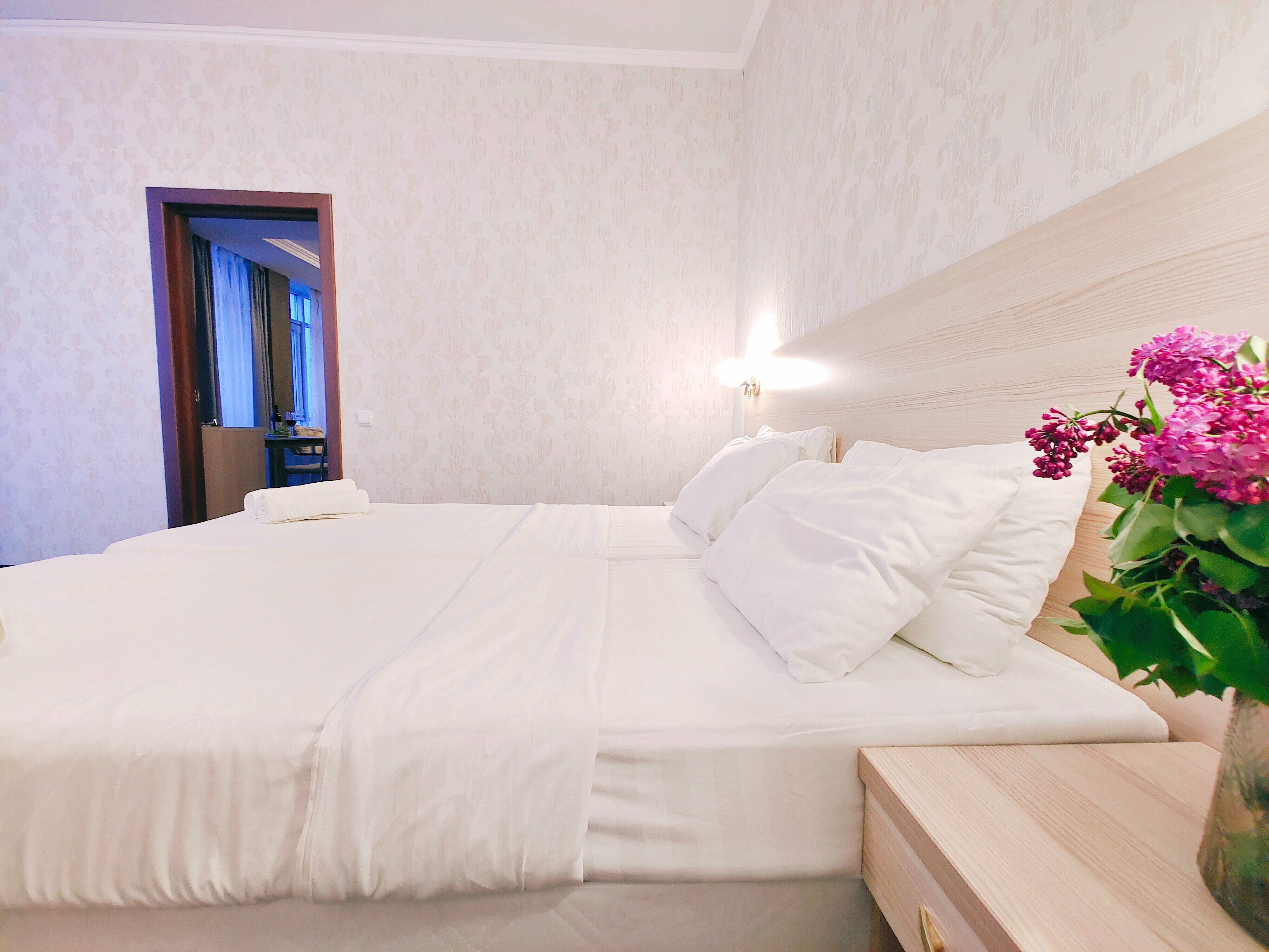 Апартаменты 4х комнатные 8ми местные с видом на территорию