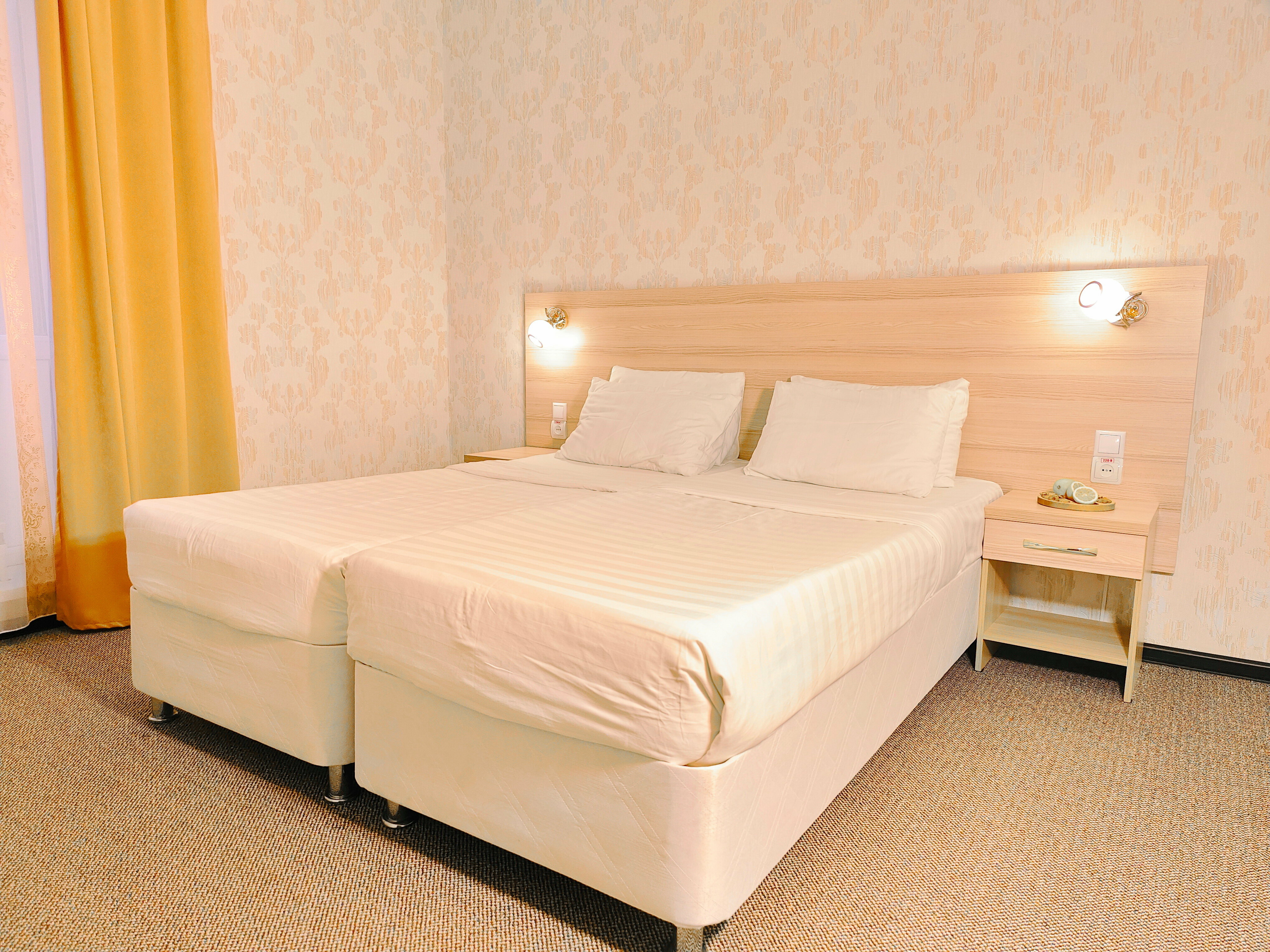 Апартаменты 4х комнатные 8ми местные с видом на территорию