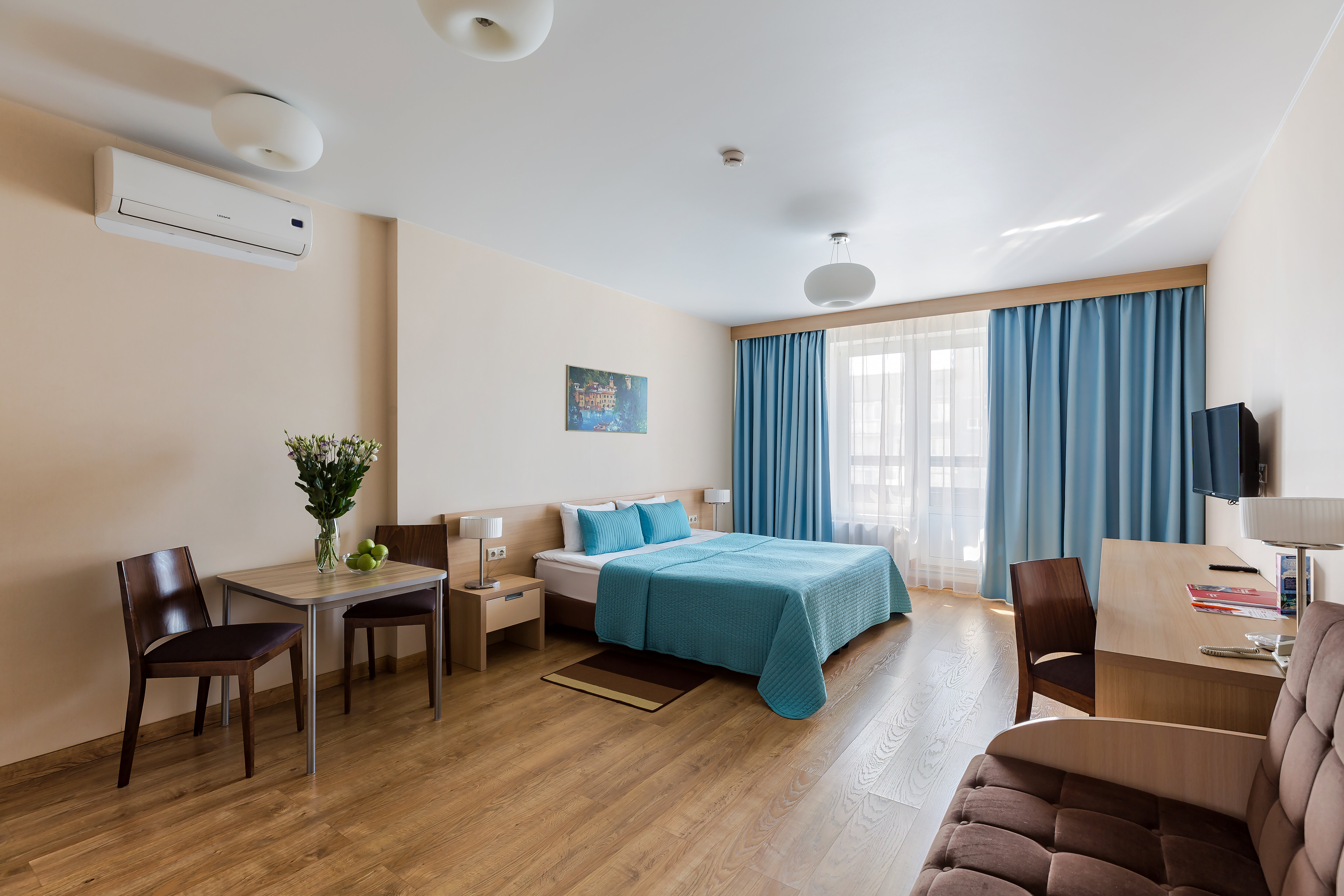 БИЗНЕС СТАНДАРТ С ДВУСПАЛЬНОЙ КРОВАТЬЮ