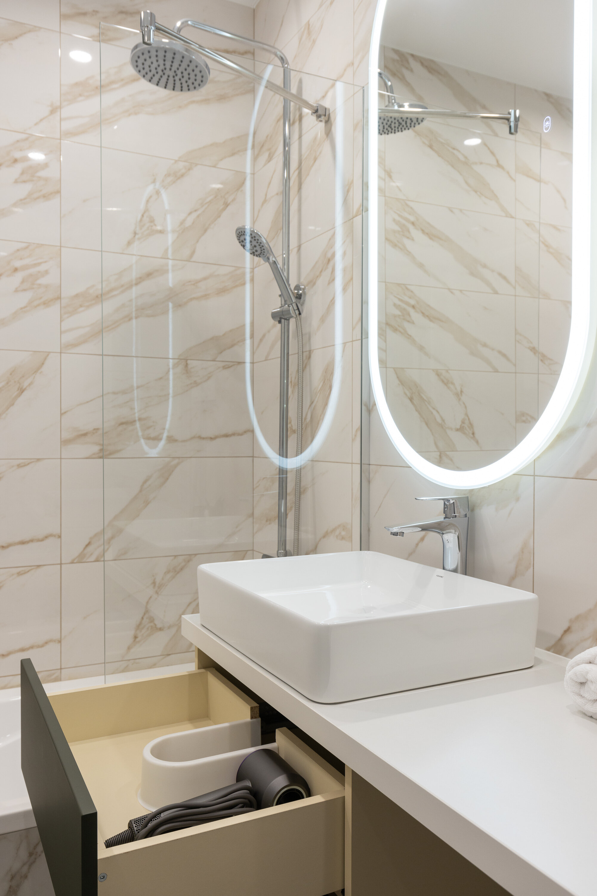 Студия трехместная