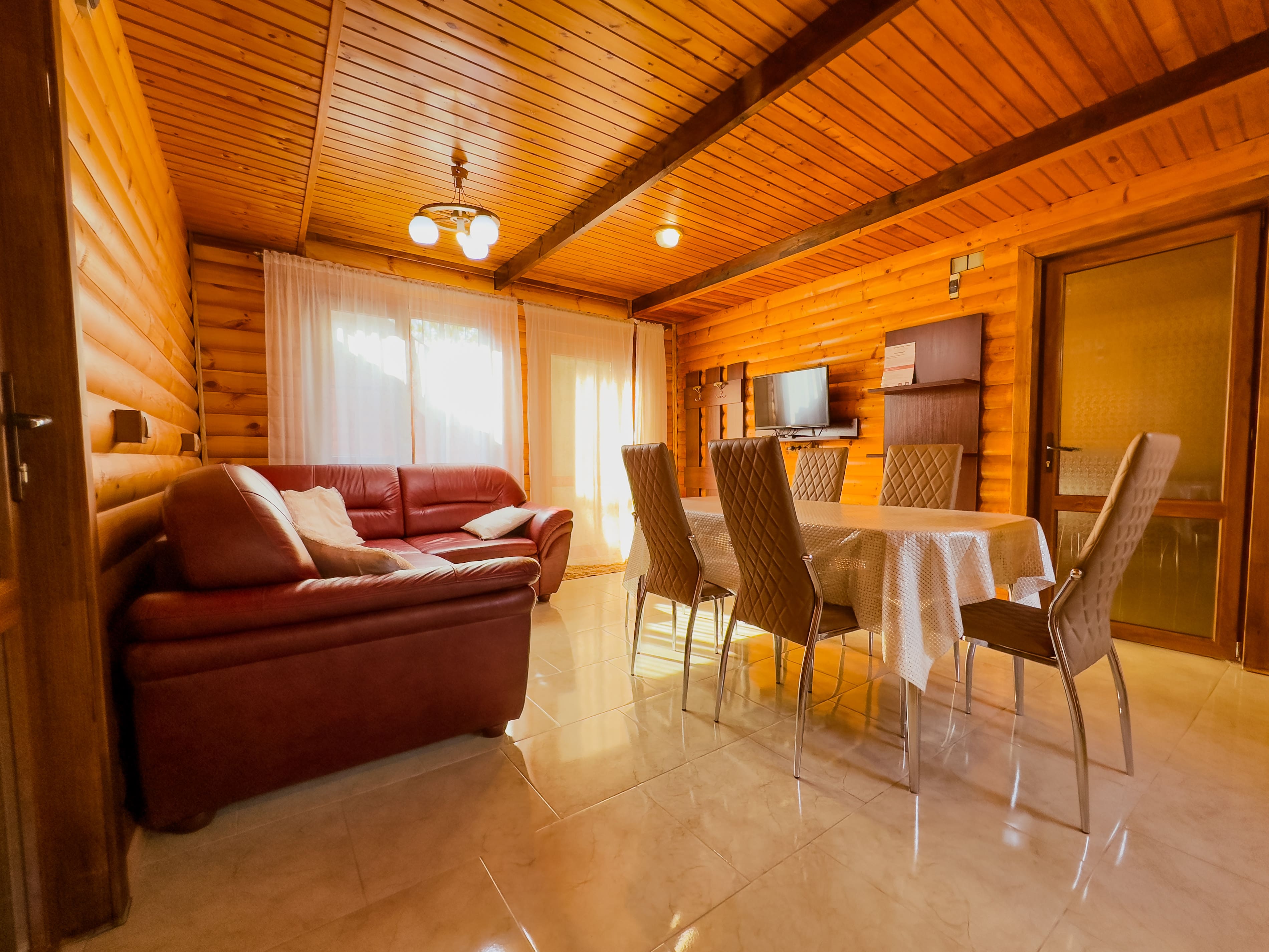 Финский домик 4-х местный 2-х комнатный с кухней-гостиной