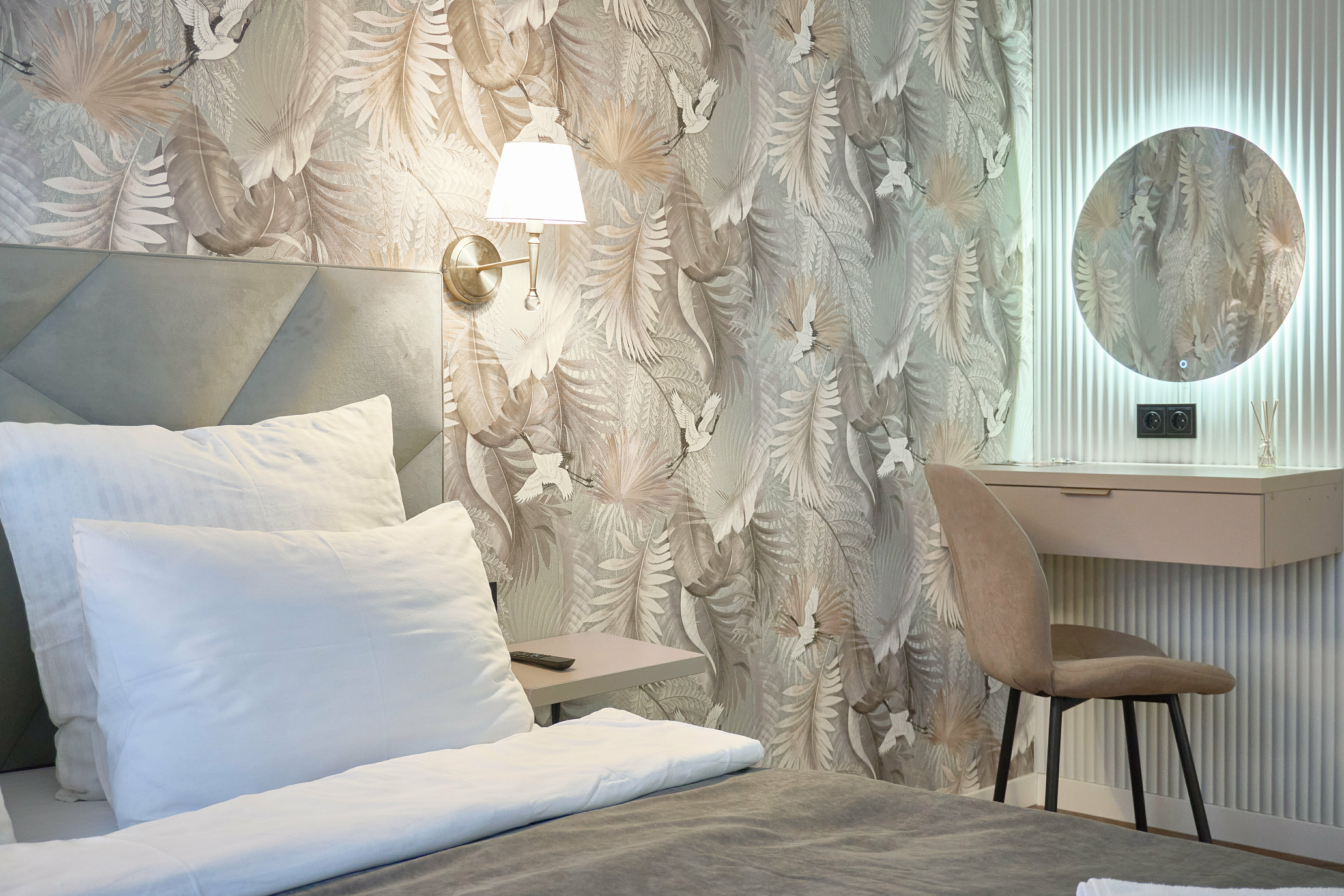 Люкс апартаменты с отдельной спальней