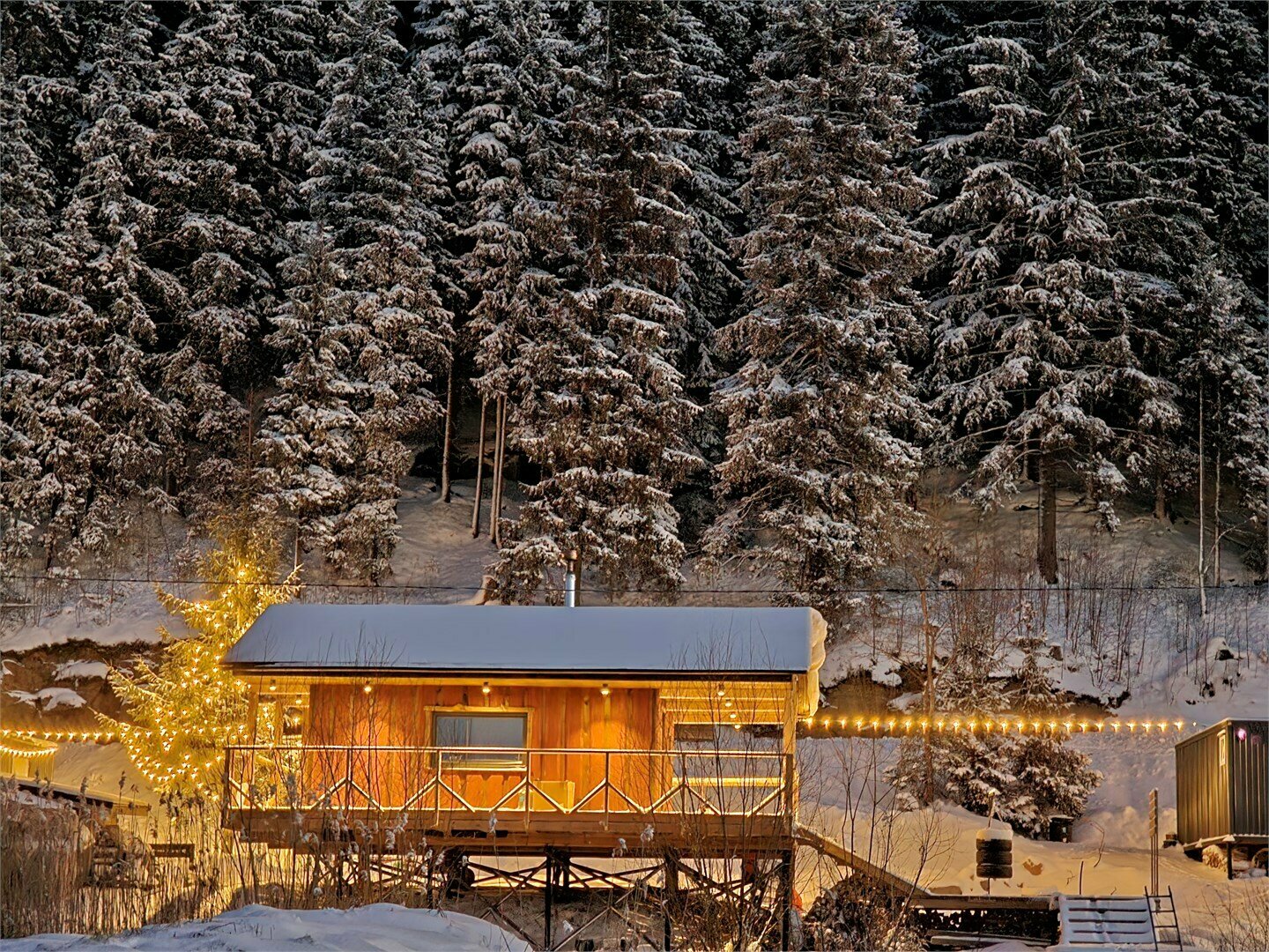 Дом Рыбака с пирсом