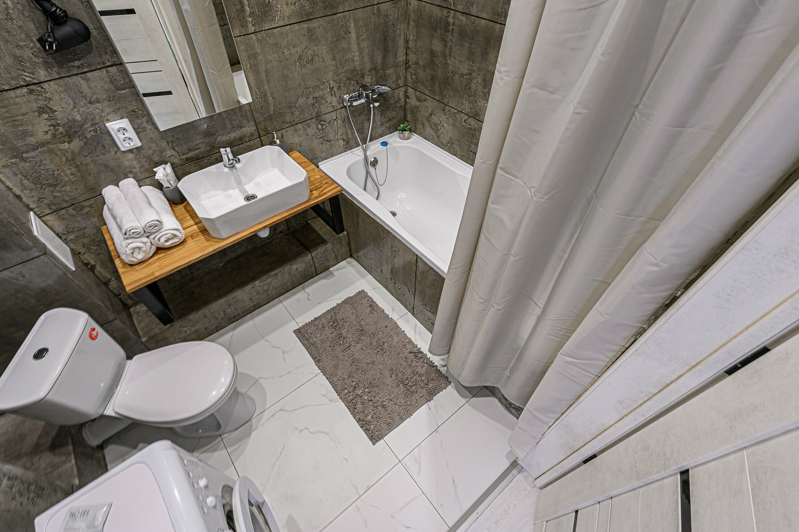 2. Однокомнатная на Покатной 55а на 7* этаже (12)