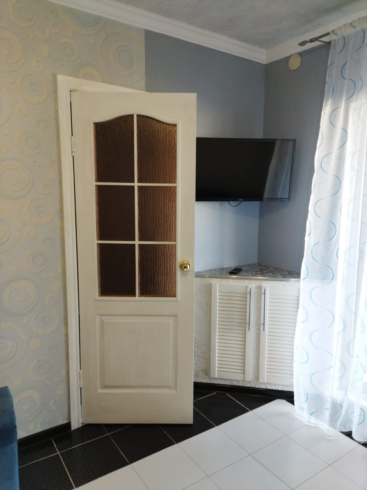 Двухкомнатный 4-х местный номер(совместными комнатами)