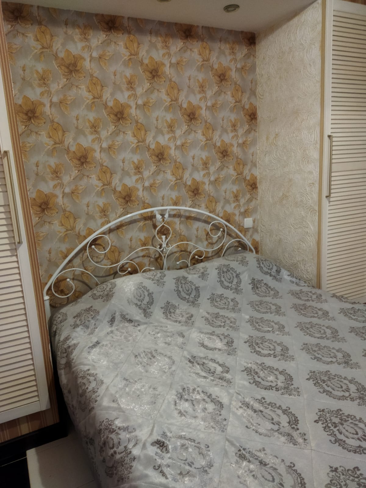 Двухкомнатный 4-х местный номер(совместными комнатами)