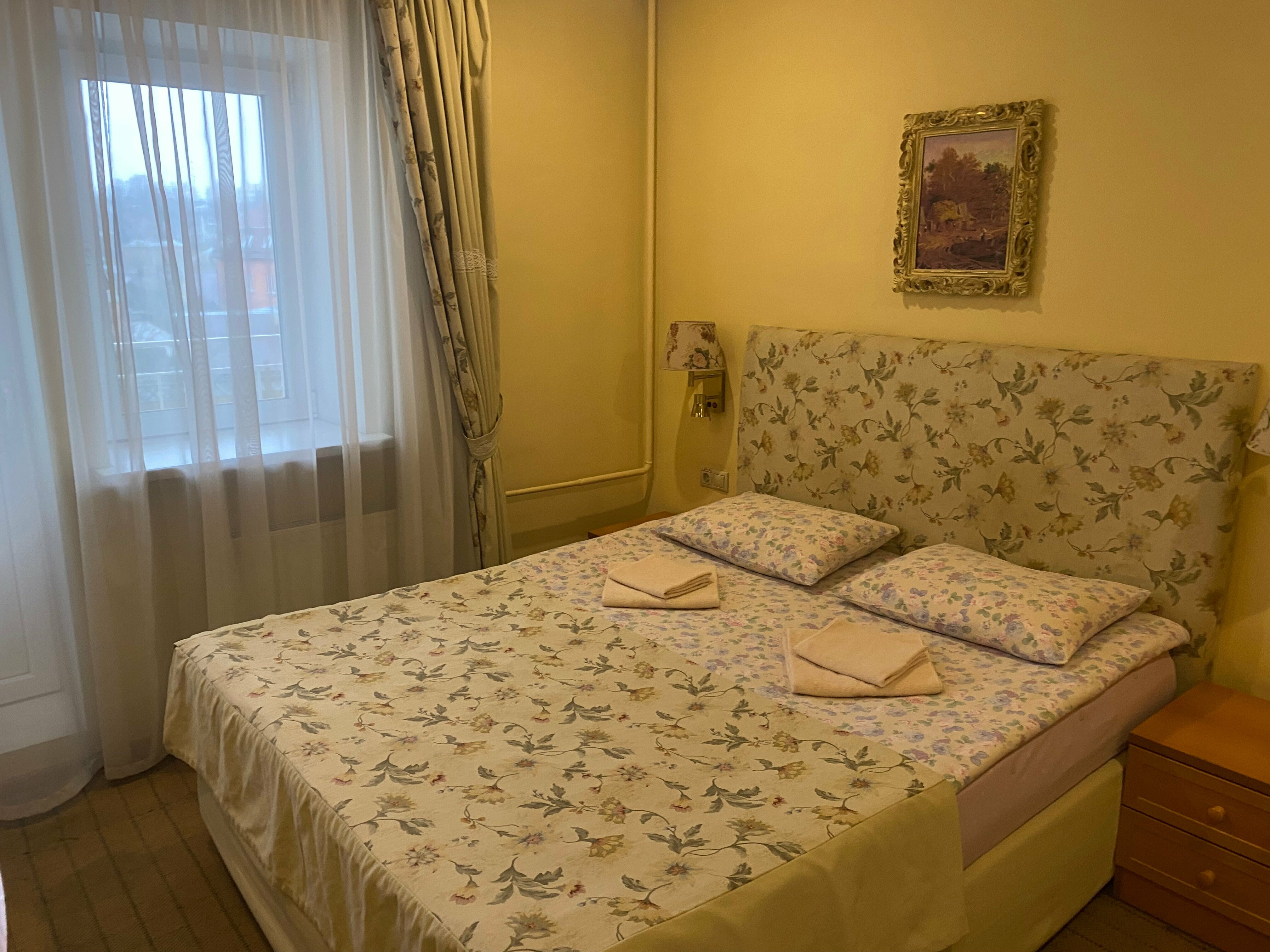 Улучшенный номер с кроватью размера «queen-size»