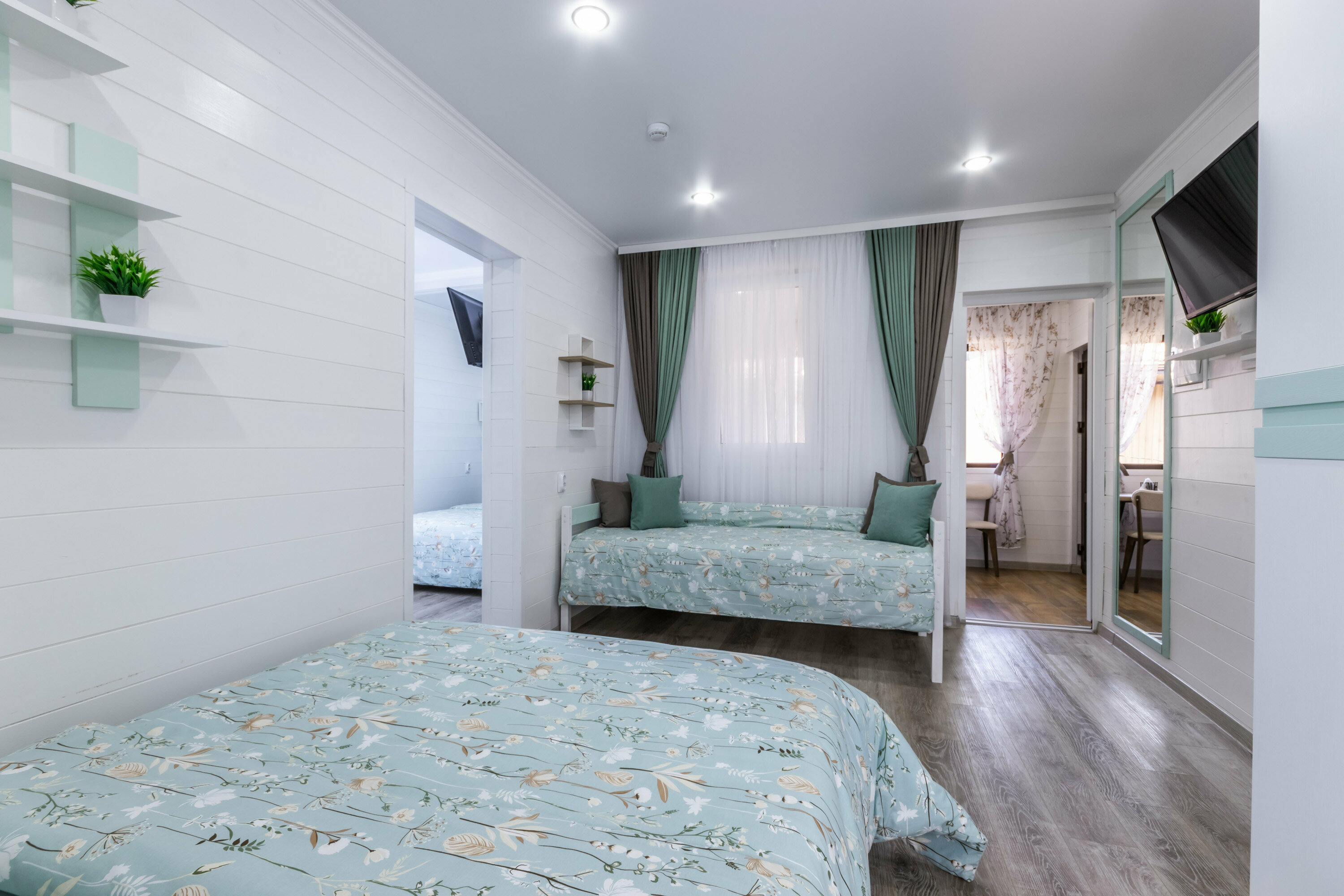 Апартаменты шестиместные двухкомнатные