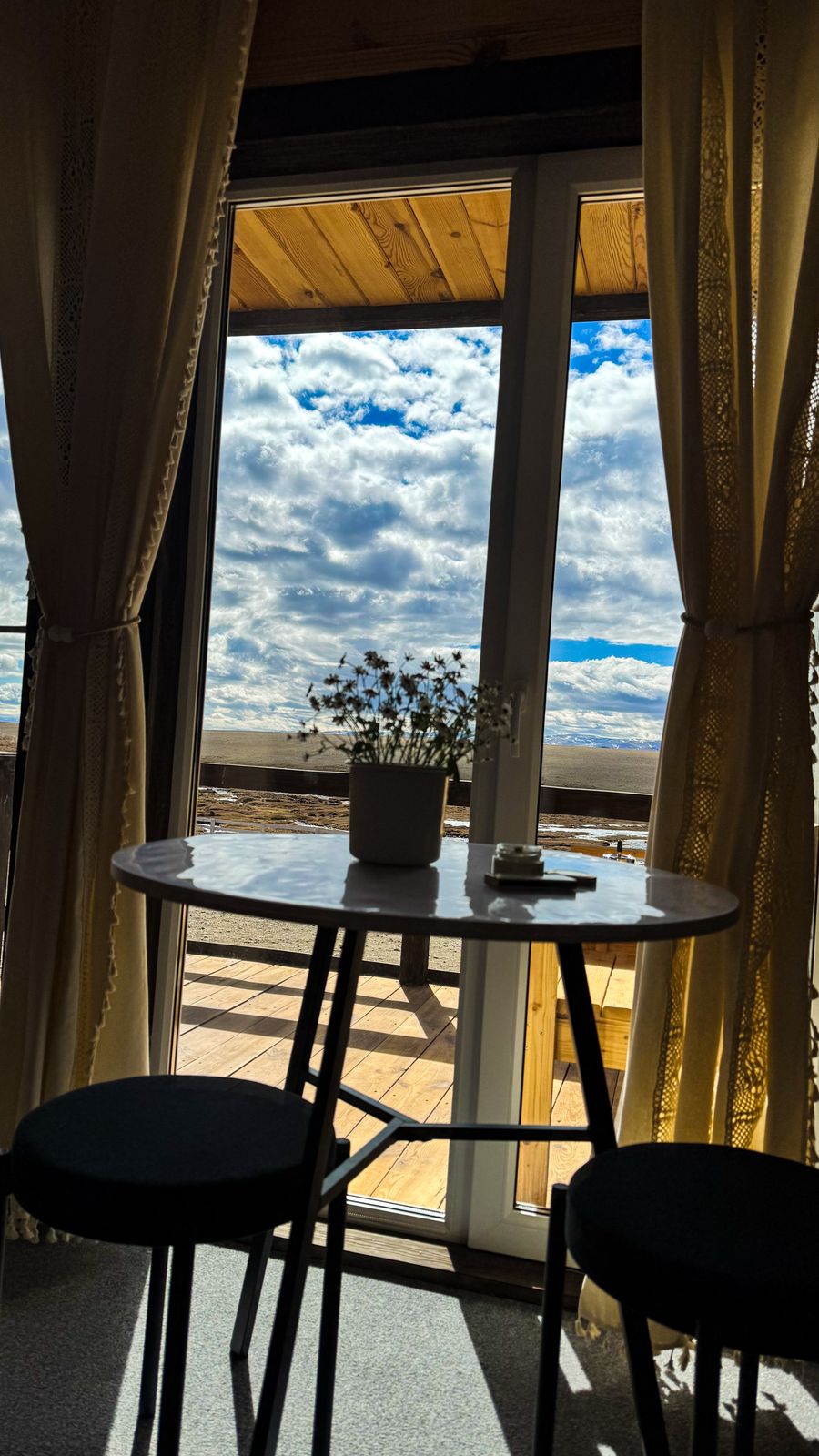 Четырехместный номер с видом на горы