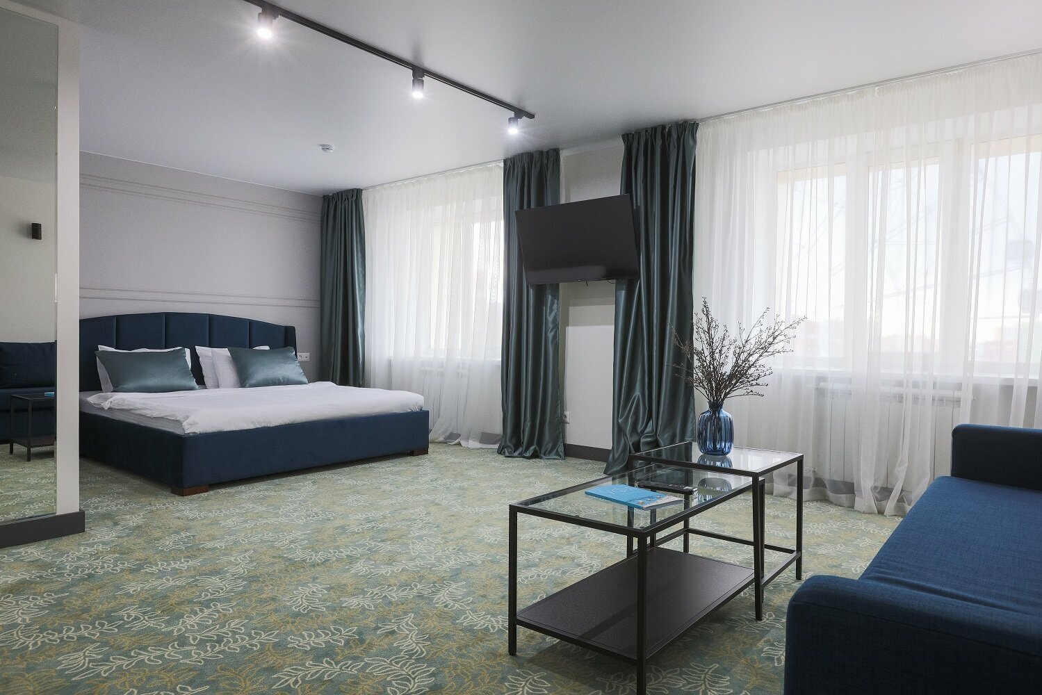 Джуниор Сюит №2