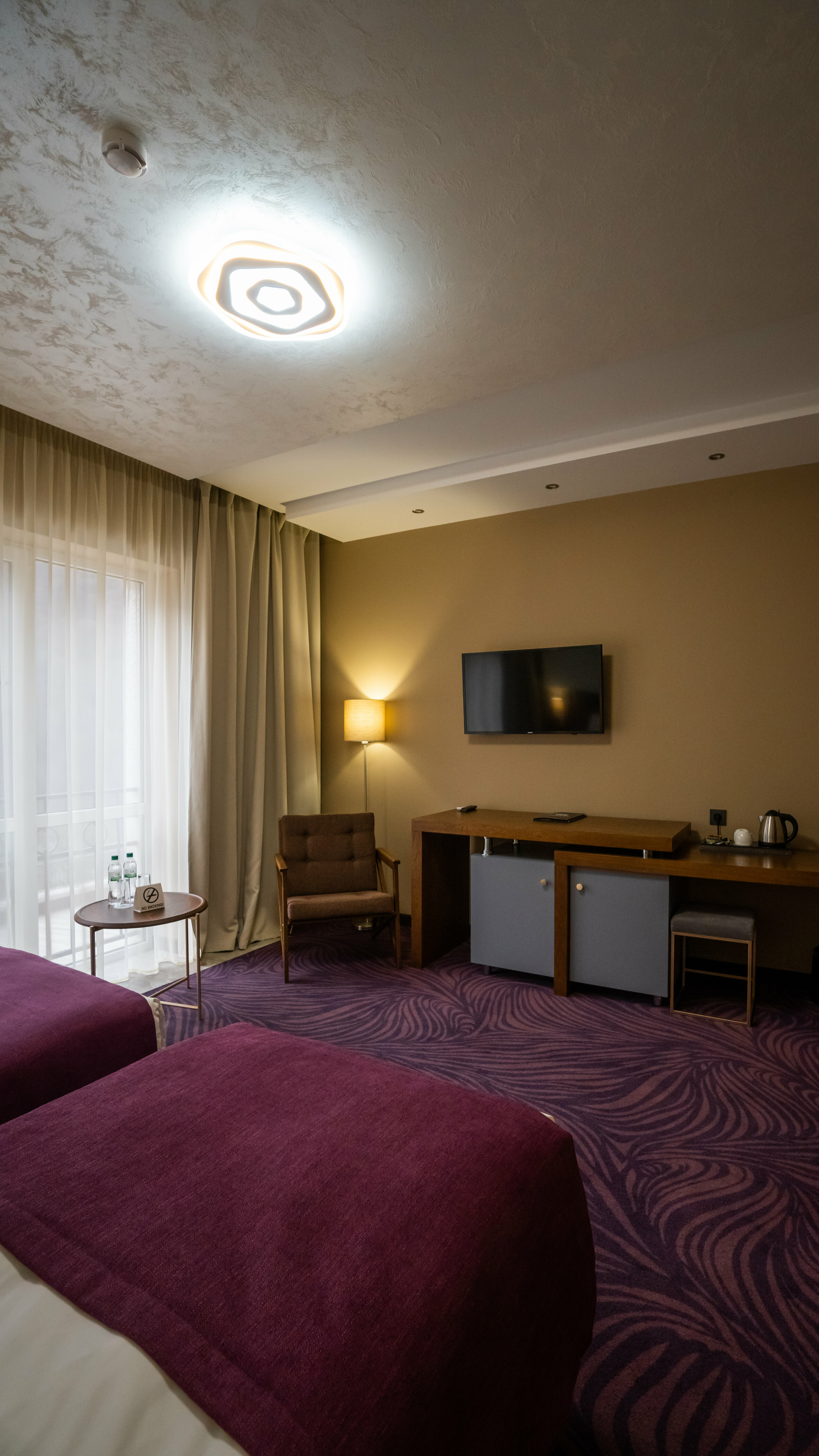 СТАНДАРТНЫЙ НОМЕР  С ДВУМЯ РАЗДЕЛЬНЫМИ КРОВАТЯМИ